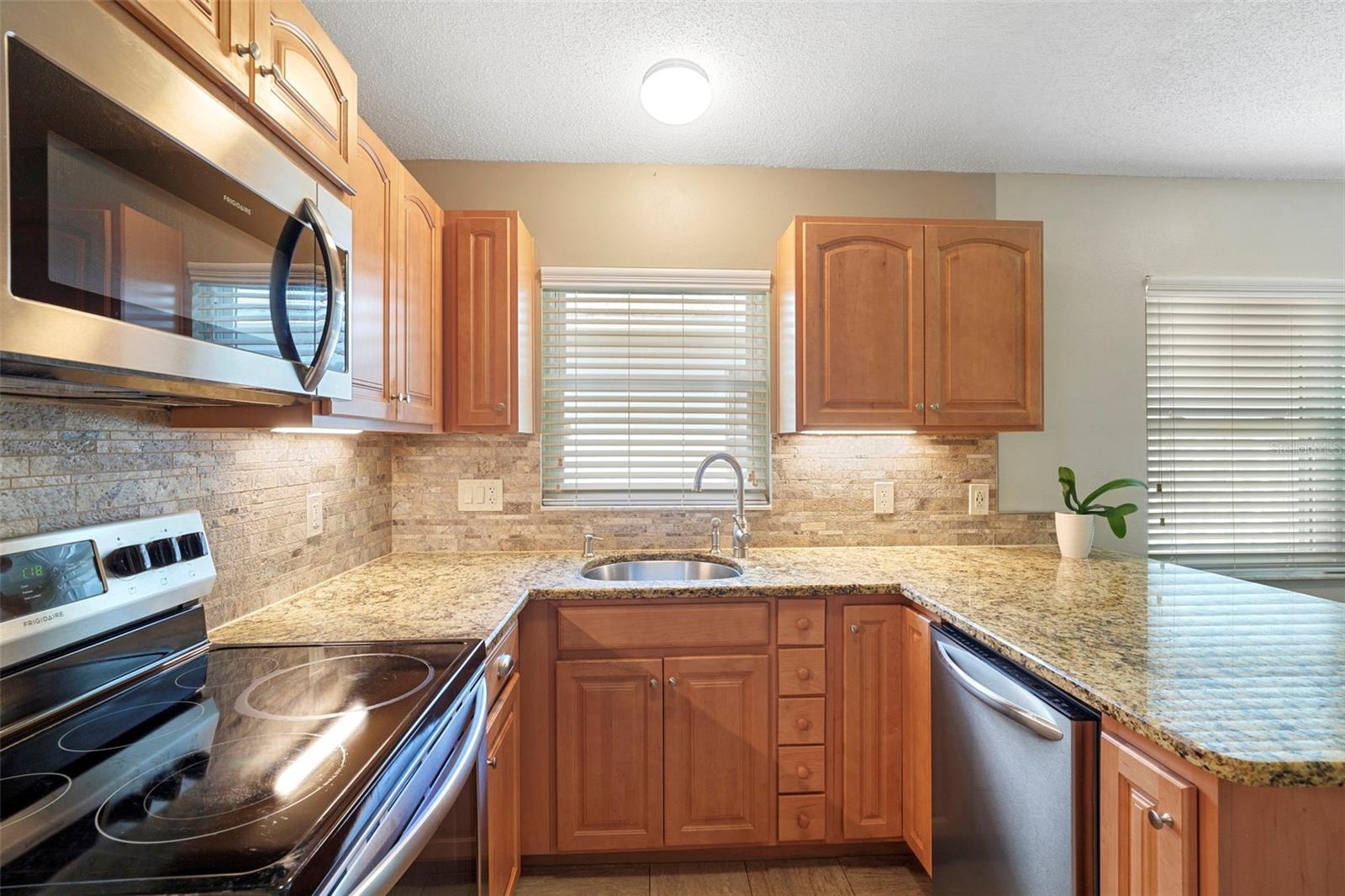 Image 18 of 41 For 2033 Garwood Drive