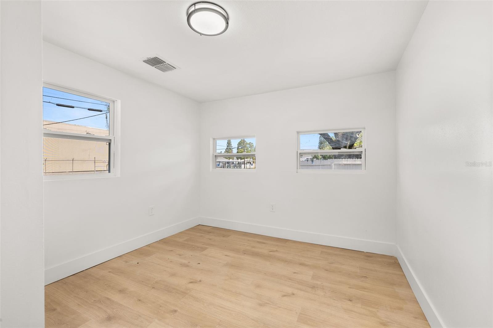 Image 12 of 21 For 145 Strain Boulevard