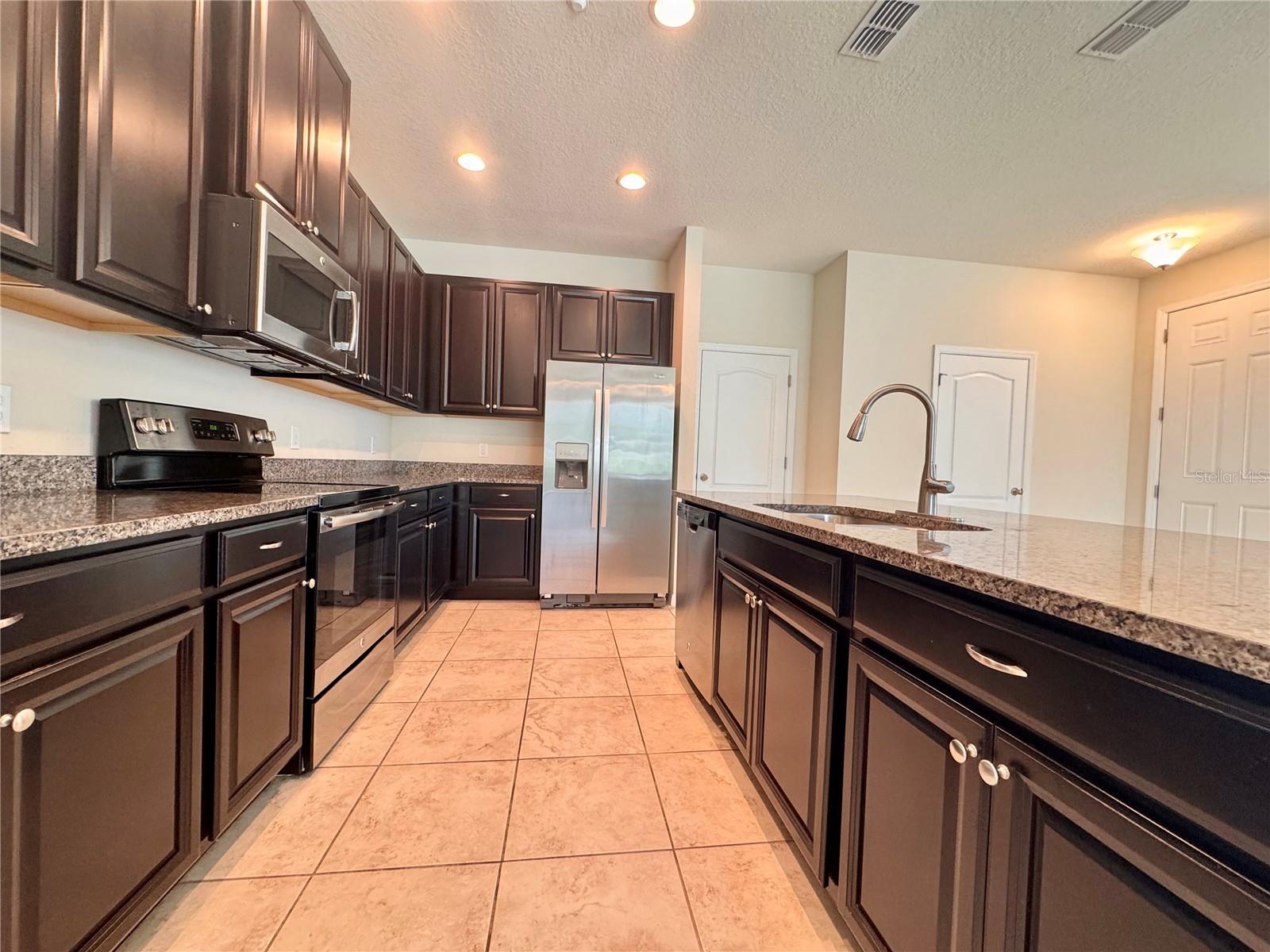 Image 8 of 38 For 7613 Aloma Pines Court