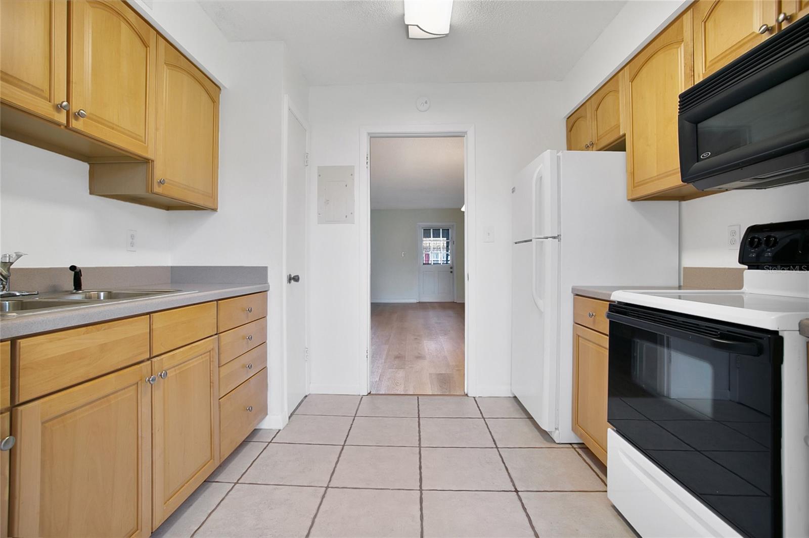 Image 10 of 23 For 200 Saint Andrews Boulevard 3502