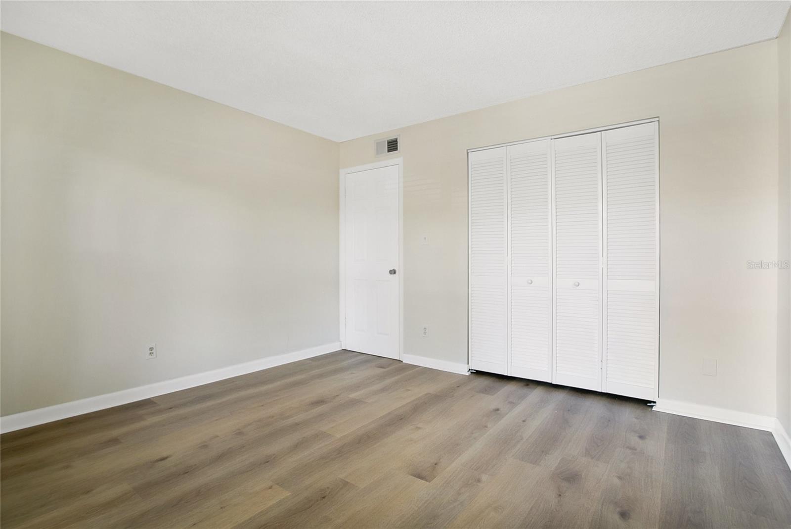 Image 12 of 23 For 200 Saint Andrews Boulevard 3502