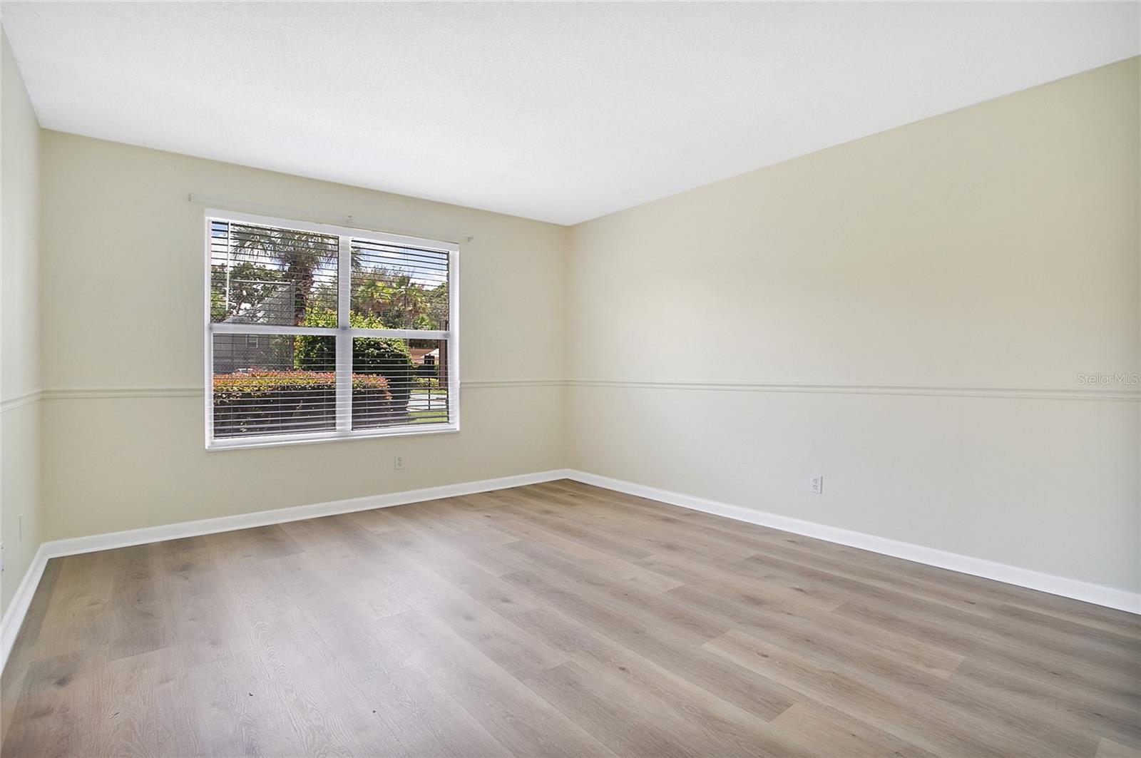 Image 15 of 23 For 200 Saint Andrews Boulevard 3502