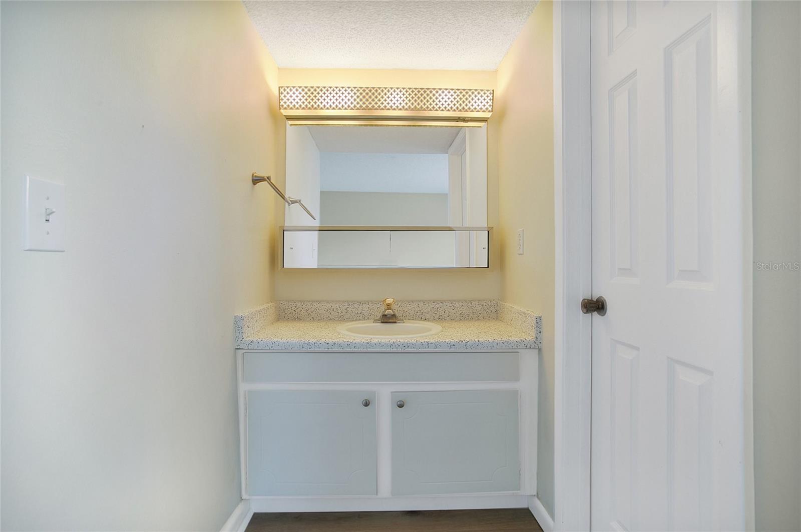 Image 17 of 23 For 200 Saint Andrews Boulevard 3502