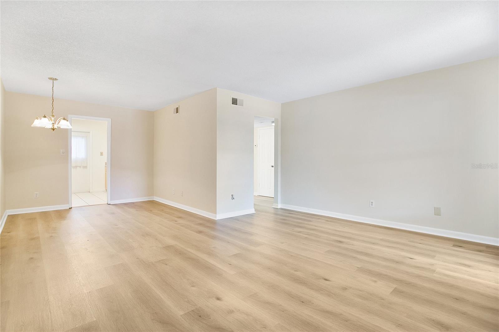 Image 2 of 23 For 200 Saint Andrews Boulevard 3502