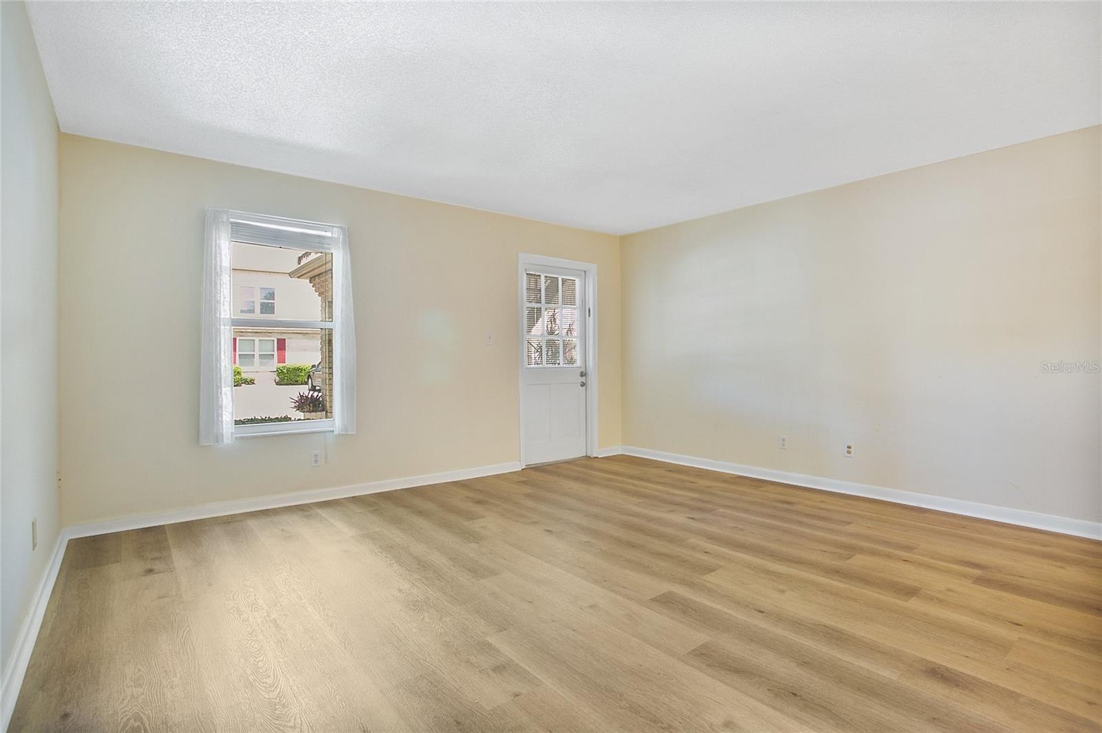 Image 5 of 23 For 200 Saint Andrews Boulevard 3502