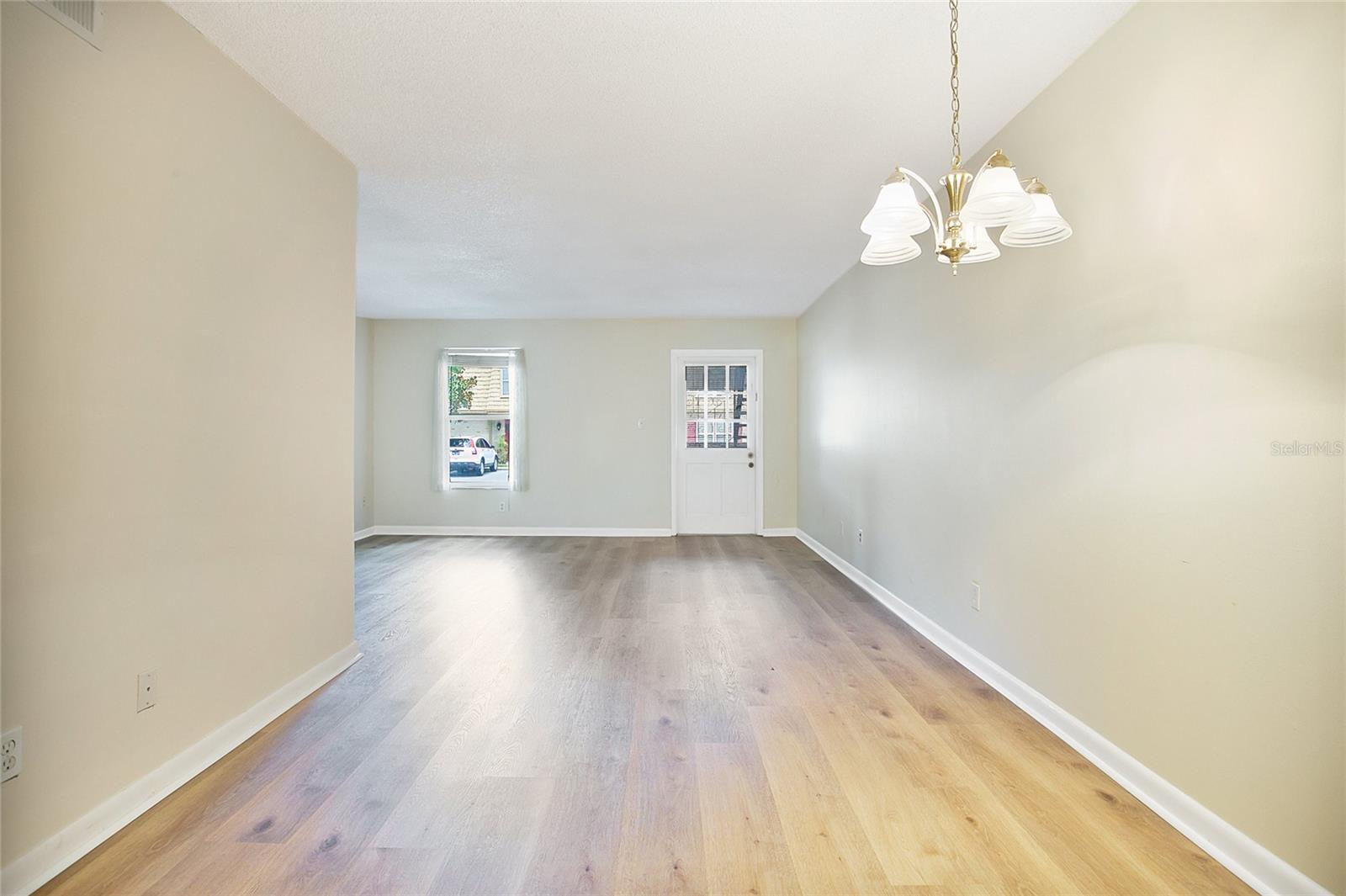 Image 7 of 23 For 200 Saint Andrews Boulevard 3502