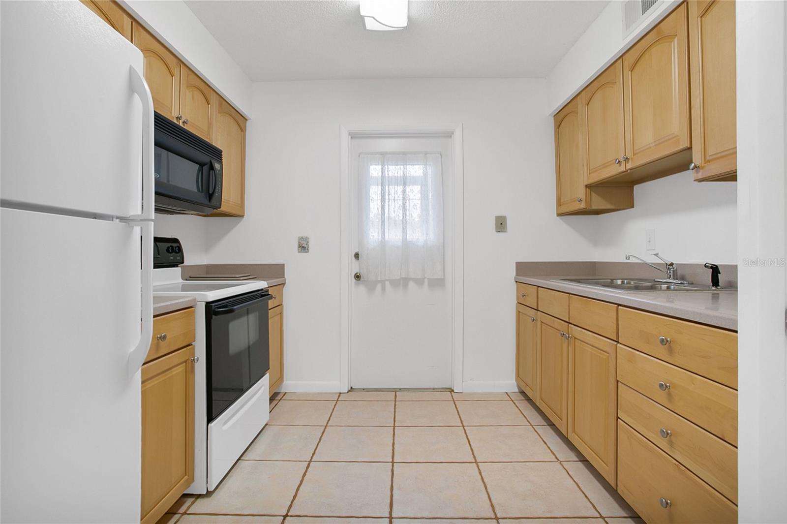 Image 8 of 23 For 200 Saint Andrews Boulevard 3502