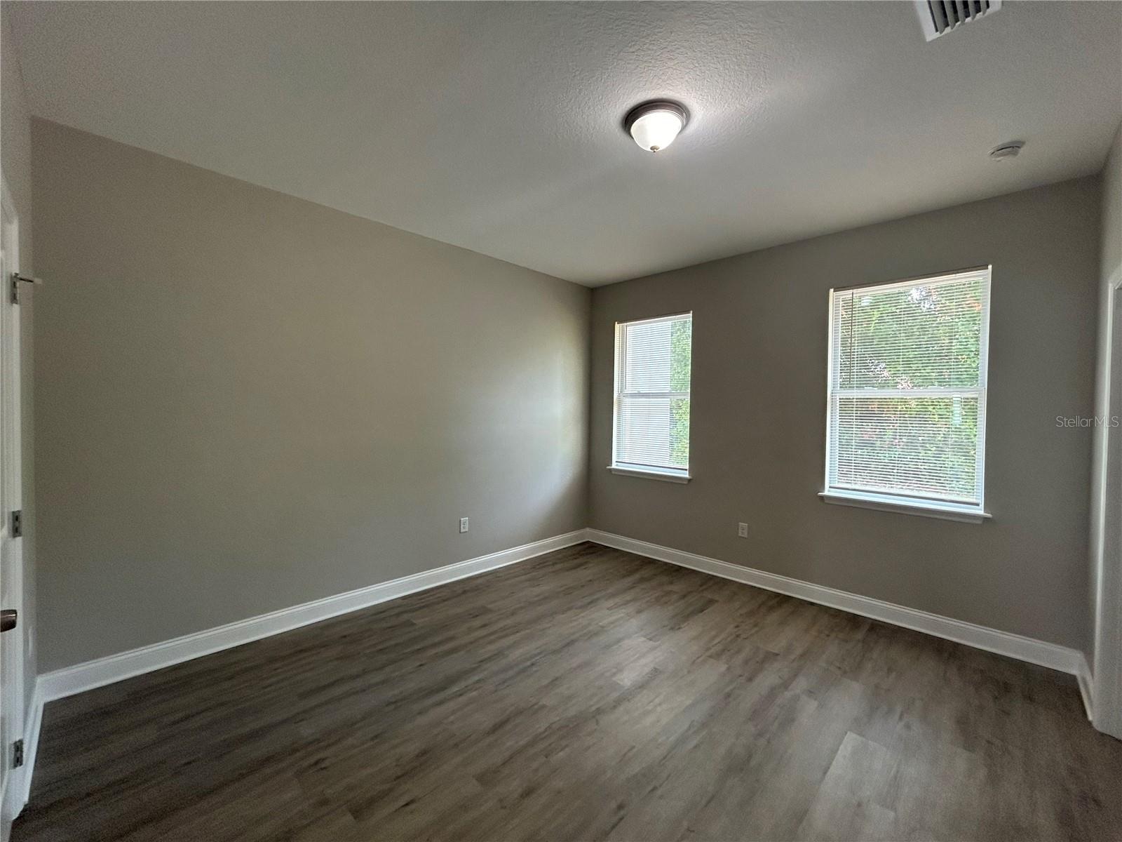 Image 13 of 21 For 817 Savona Place A