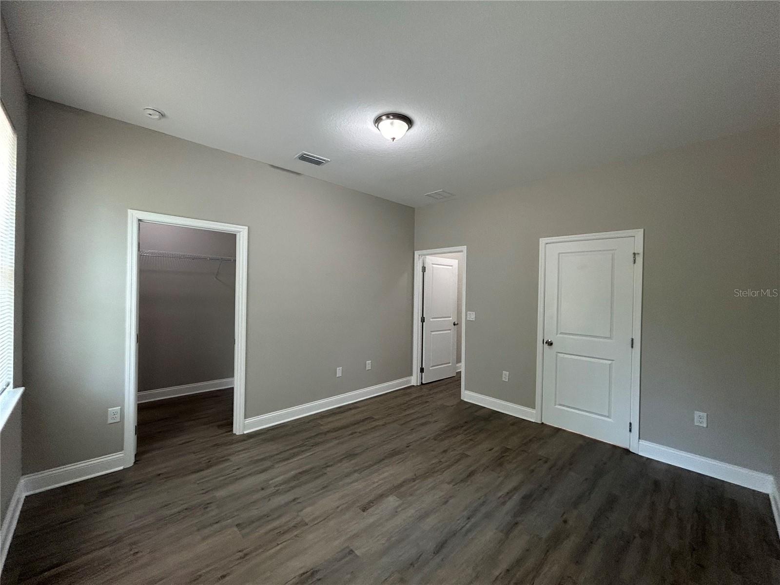 Image 14 of 21 For 817 Savona Place A