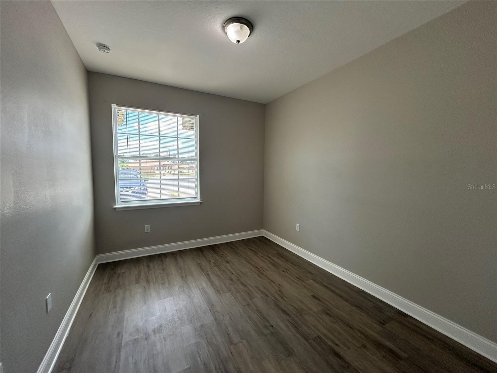 Image 17 of 21 For 817 Savona Place A
