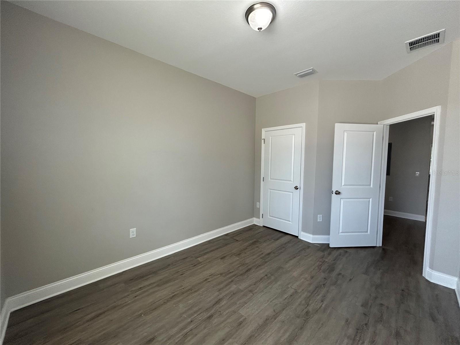 Image 18 of 21 For 817 Savona Place A