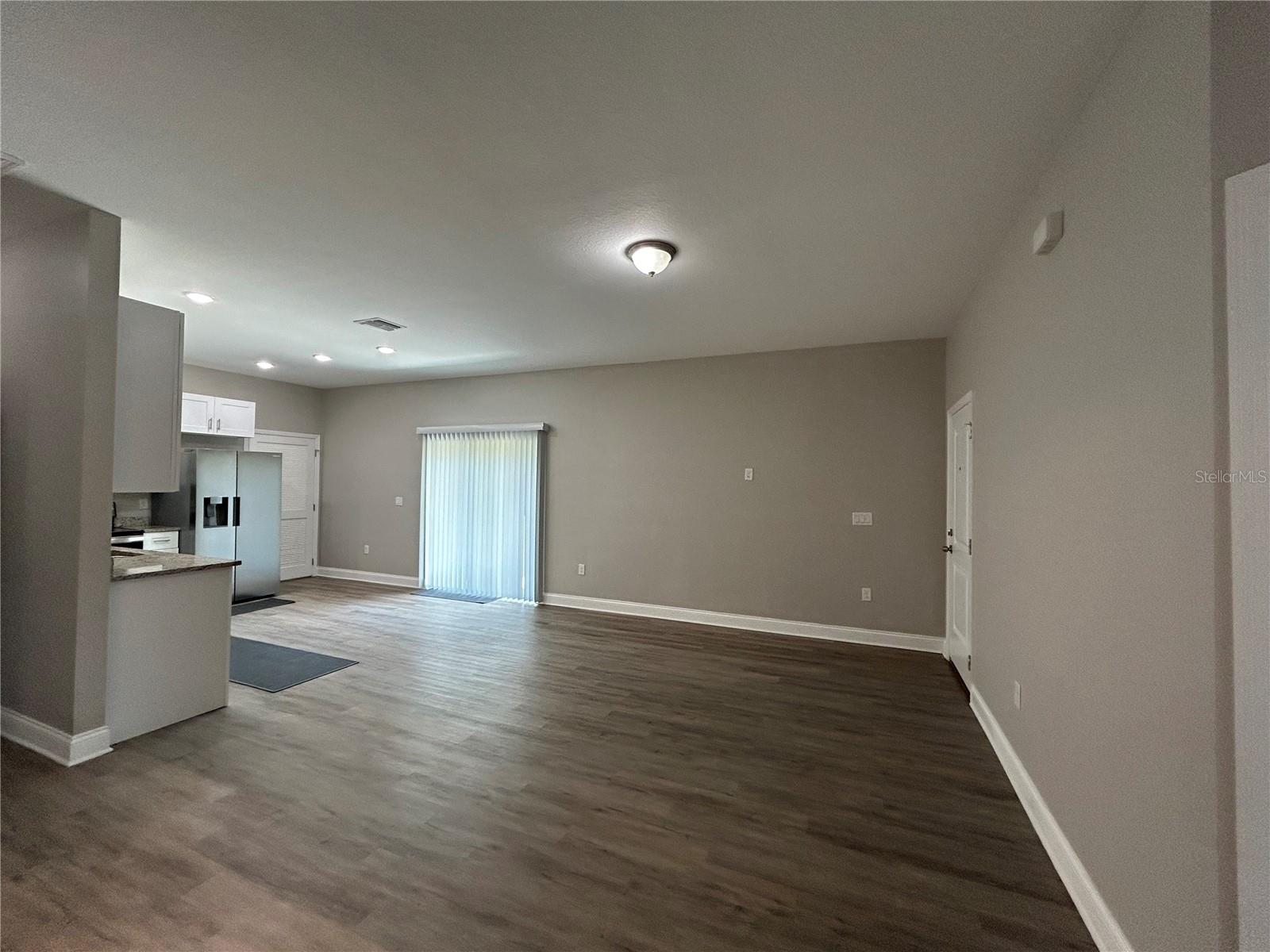 Image 7 of 21 For 817 Savona Place A
