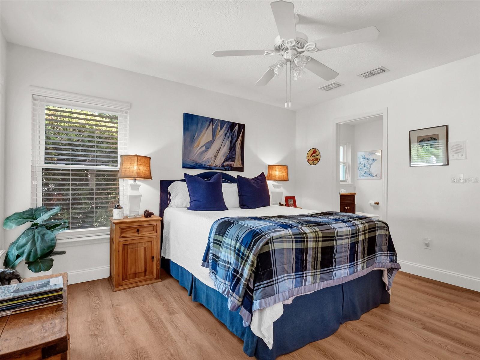 Image 36 of 52 For 8050 Winpine Court