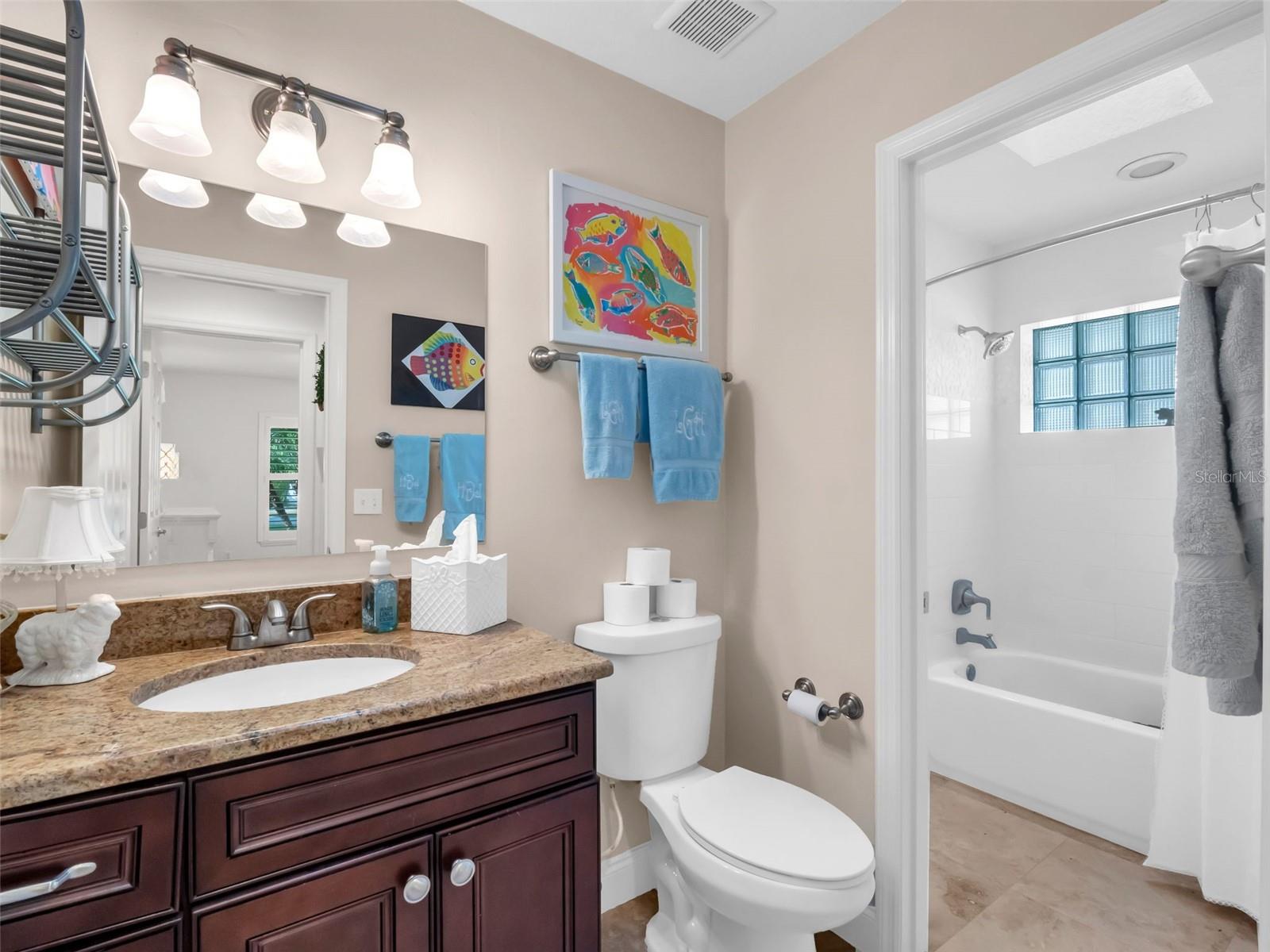 Image 39 of 52 For 8050 Winpine Court