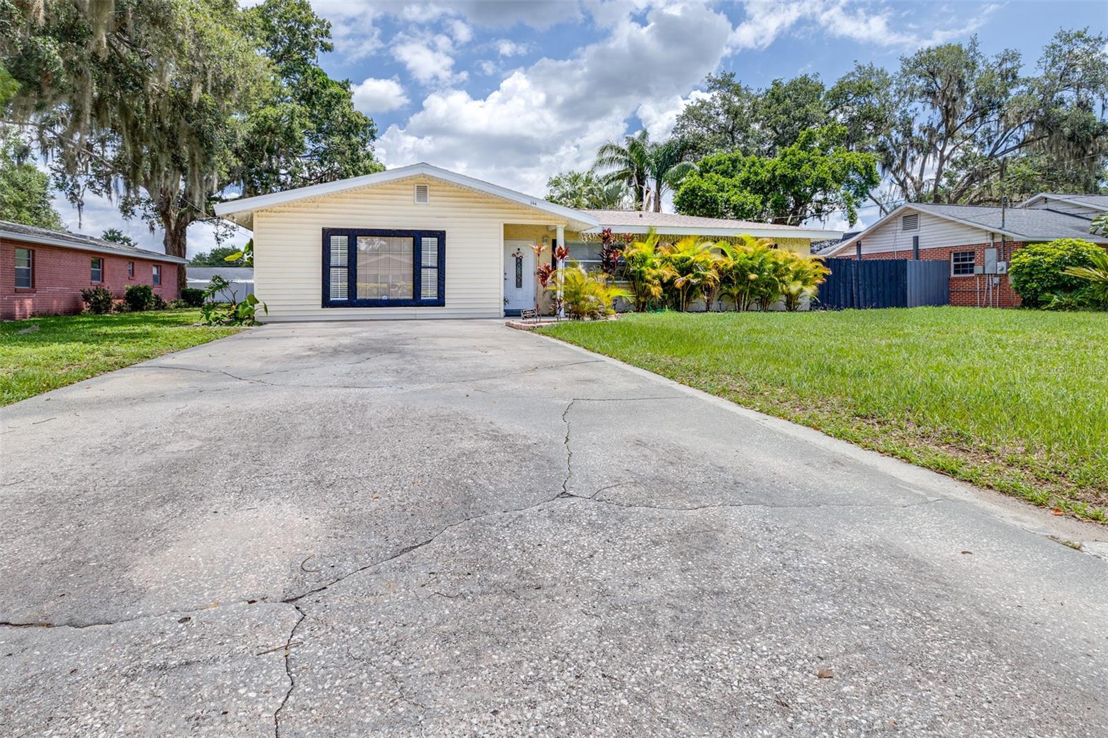 Image 4 of 66 For 144 Beverly Drive