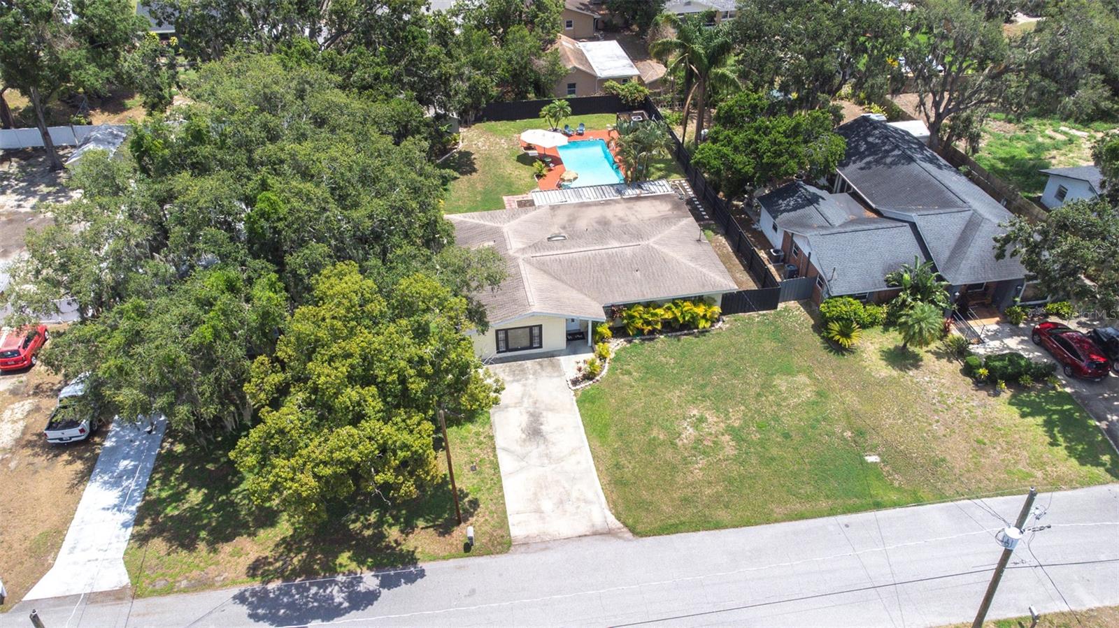 Image 68 of 69 For 144 Beverly Drive