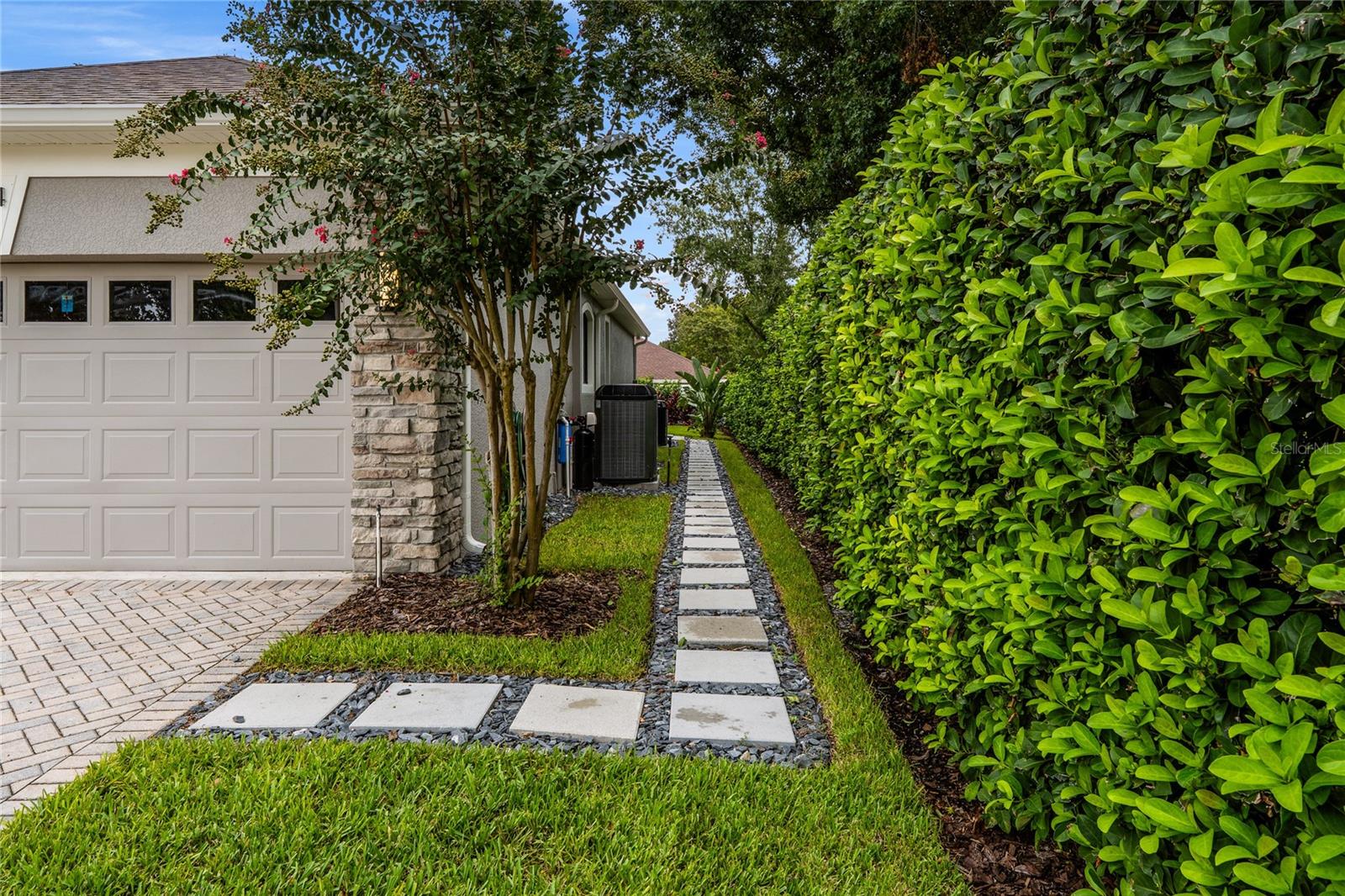 Image 4 of 66 For 864 Blairmont Lane