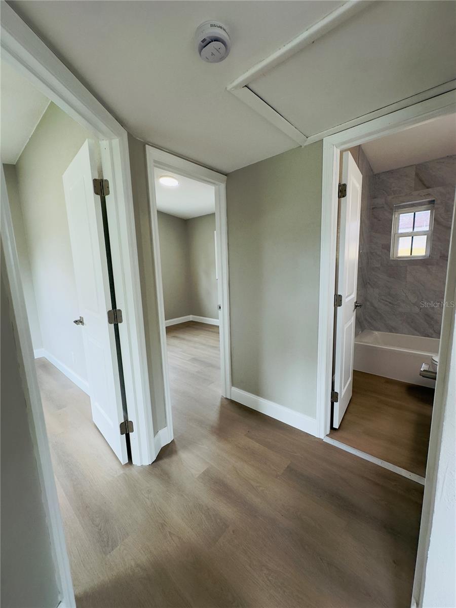 Image 16 of 18 For 3235 Oakley Avenue S