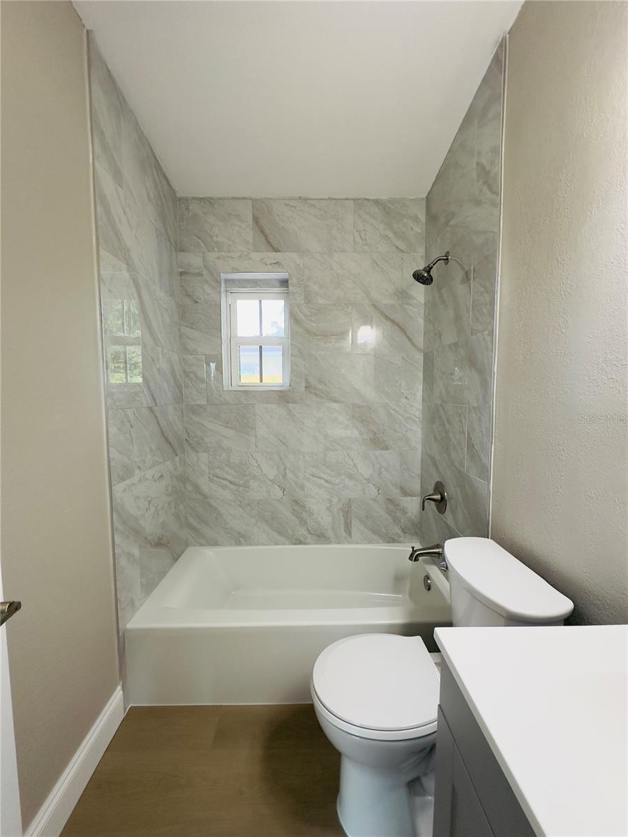 Image 17 of 18 For 3235 Oakley Avenue S