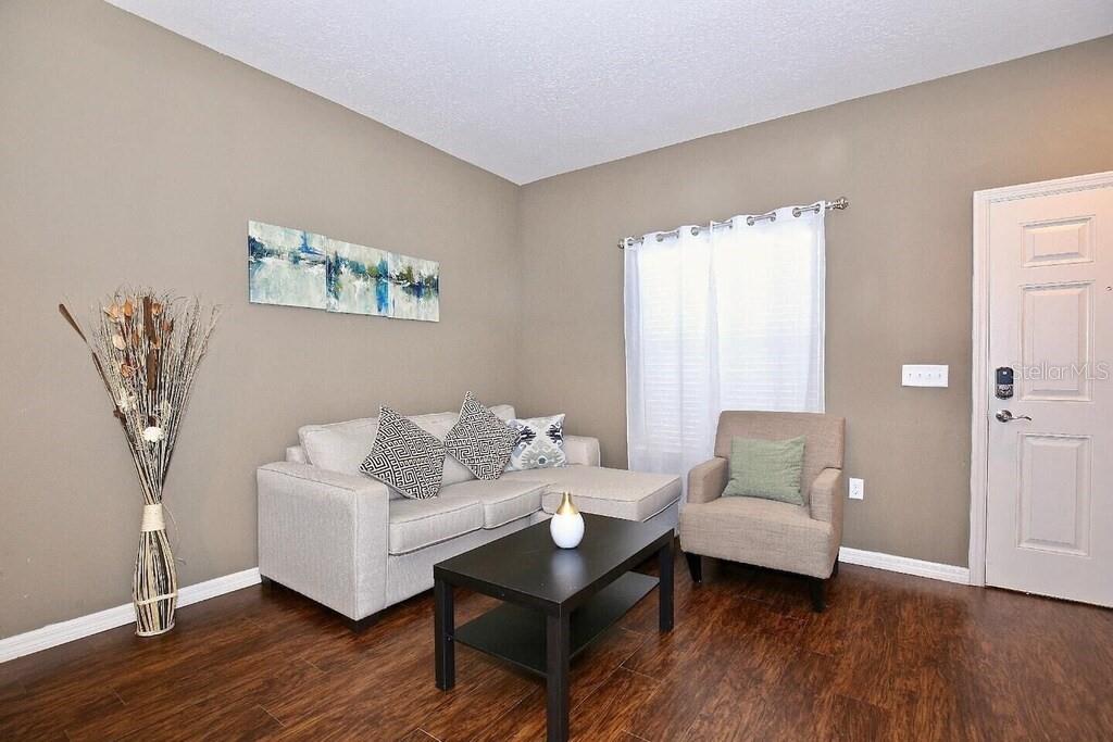 Image 6 of 18 For 3211 Wish Avenue