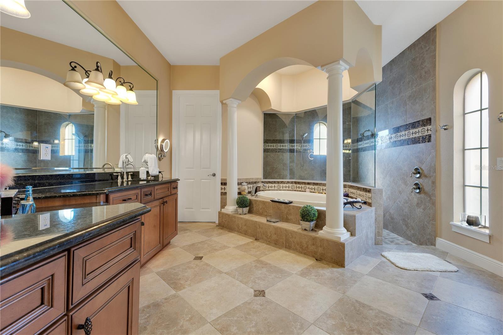 Image 32 of 75 For 1438 Belfiore Way