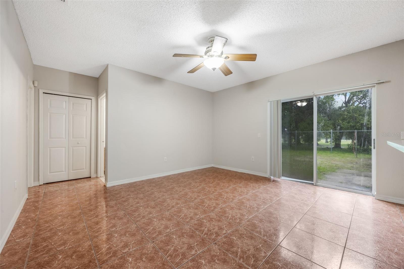 Image 10 of 21 For 1102 Perpignan Court