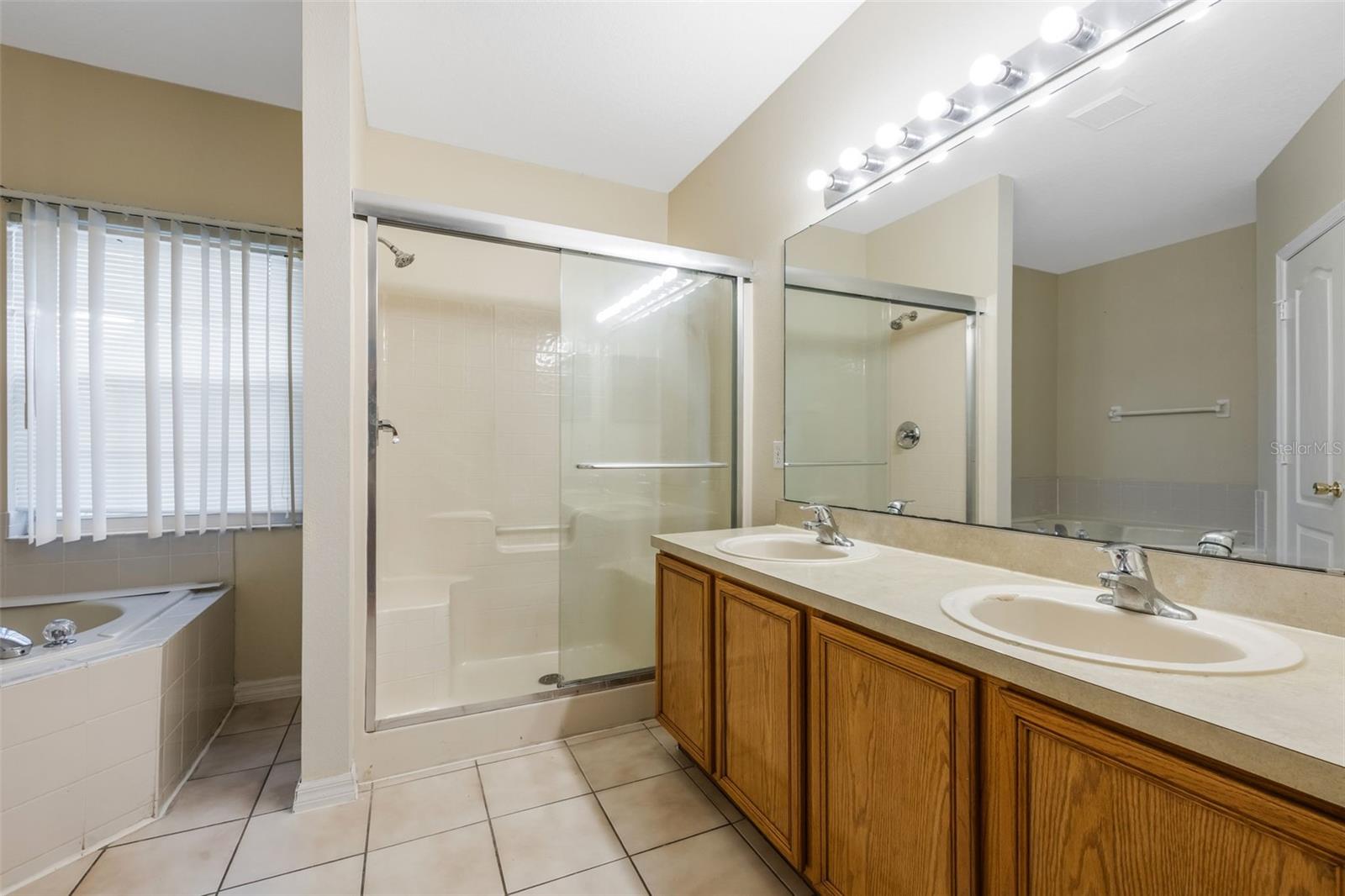 Image 12 of 21 For 1102 Perpignan Court