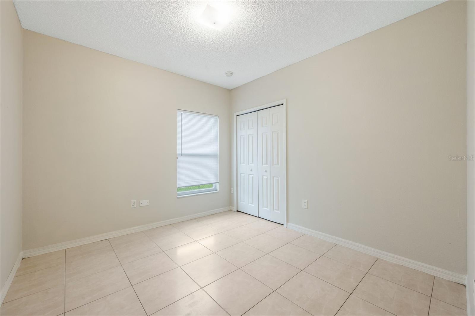 Image 14 of 21 For 1102 Perpignan Court