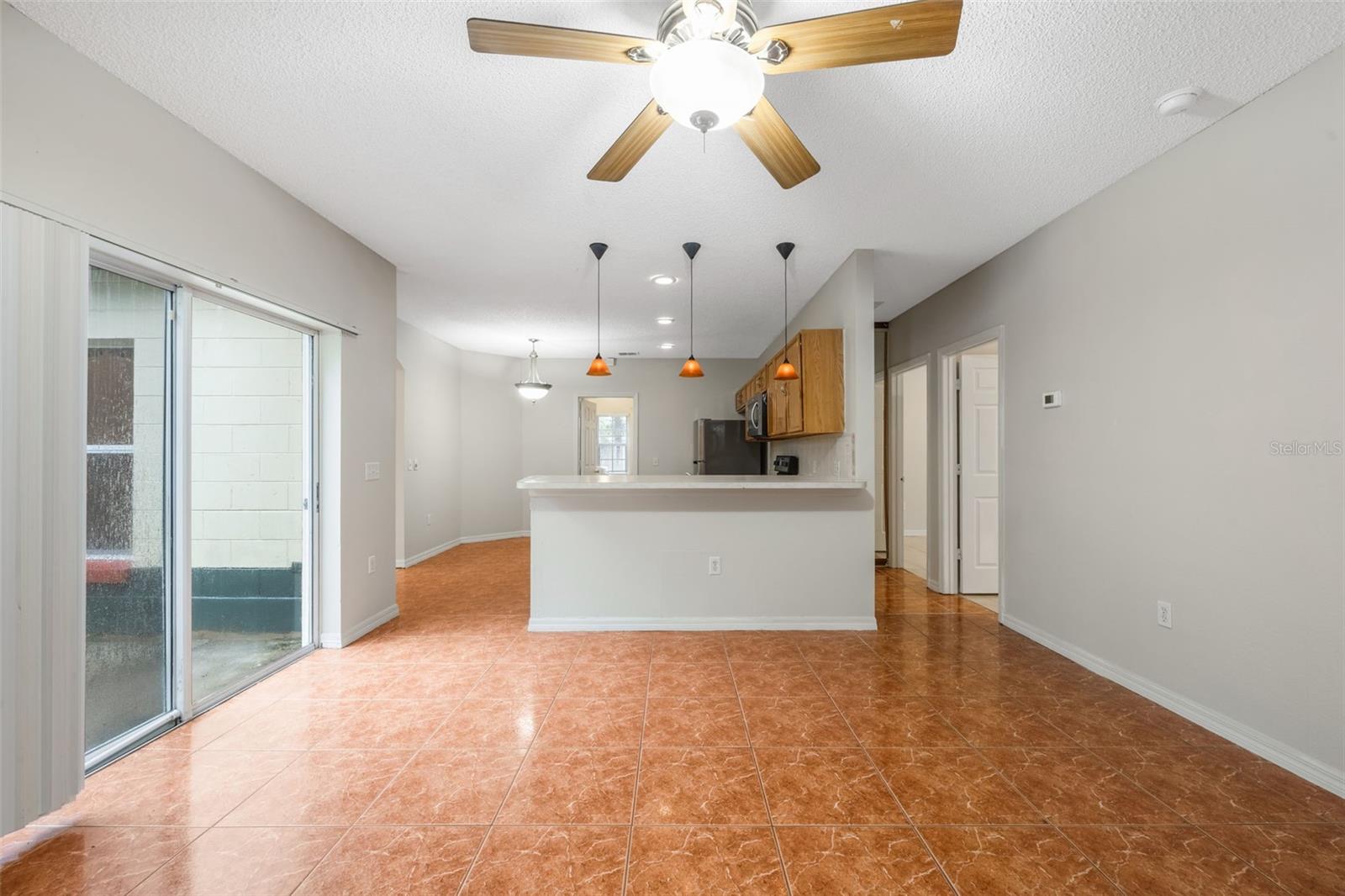 Image 7 of 21 For 1102 Perpignan Court