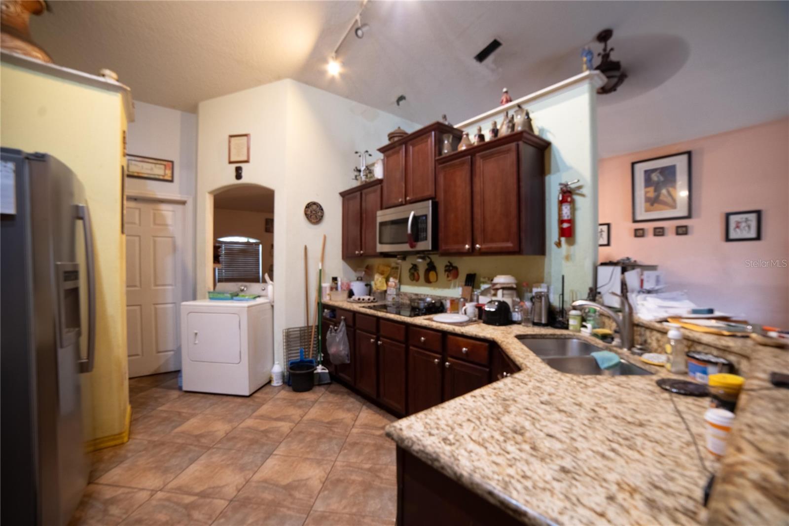Image 11 of 26 For 801 San Remo Court