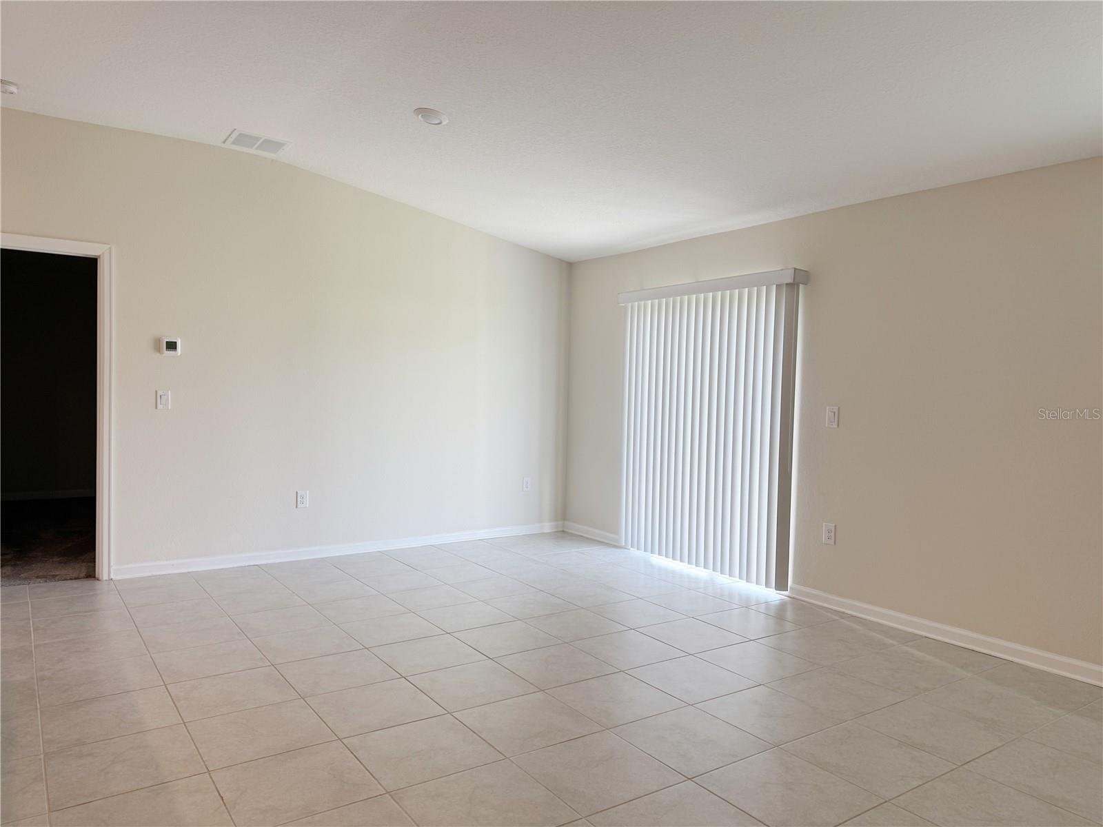 Image 10 of 24 For 16444 Champlain Street