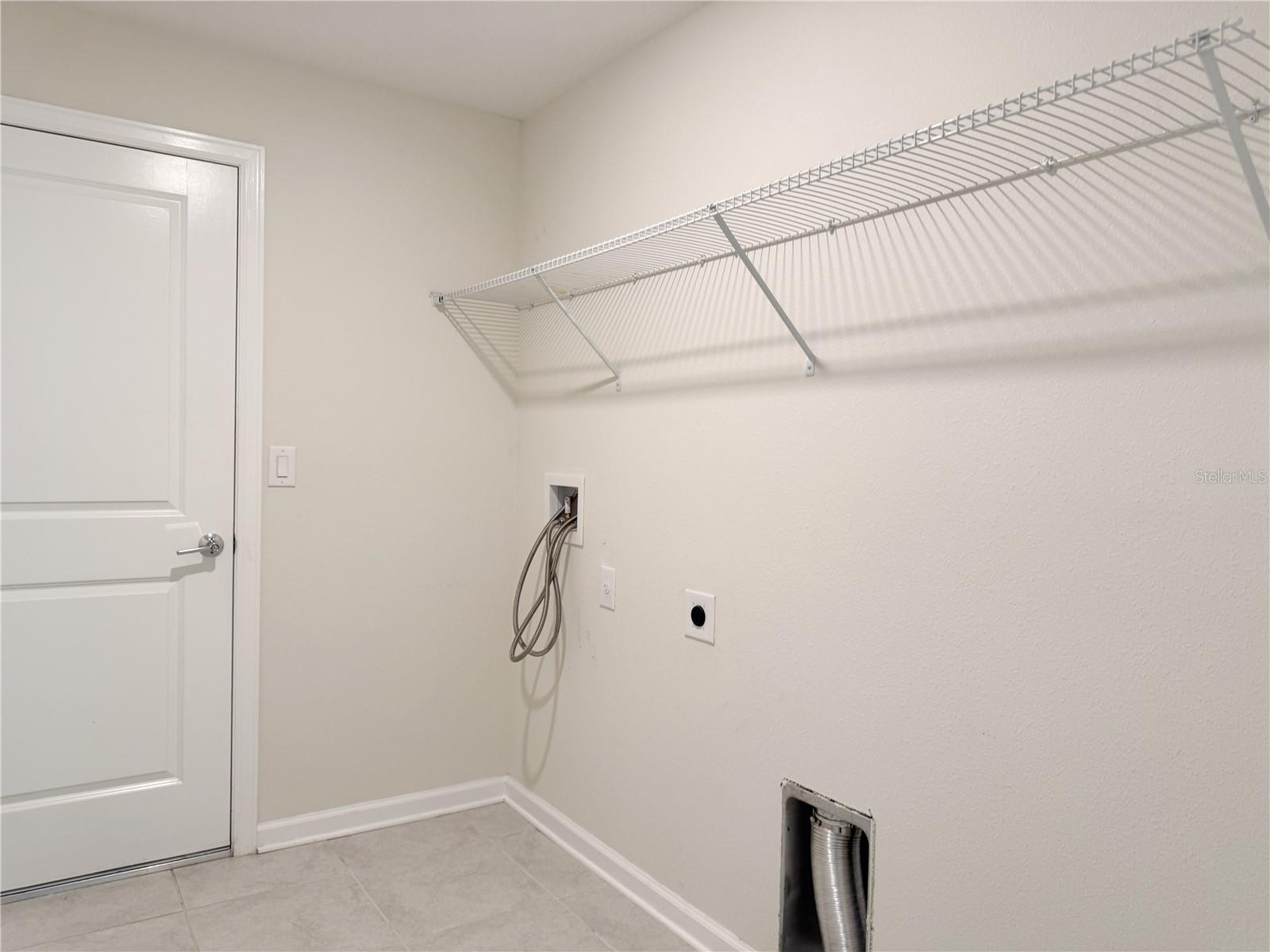 Image 11 of 24 For 16444 Champlain Street