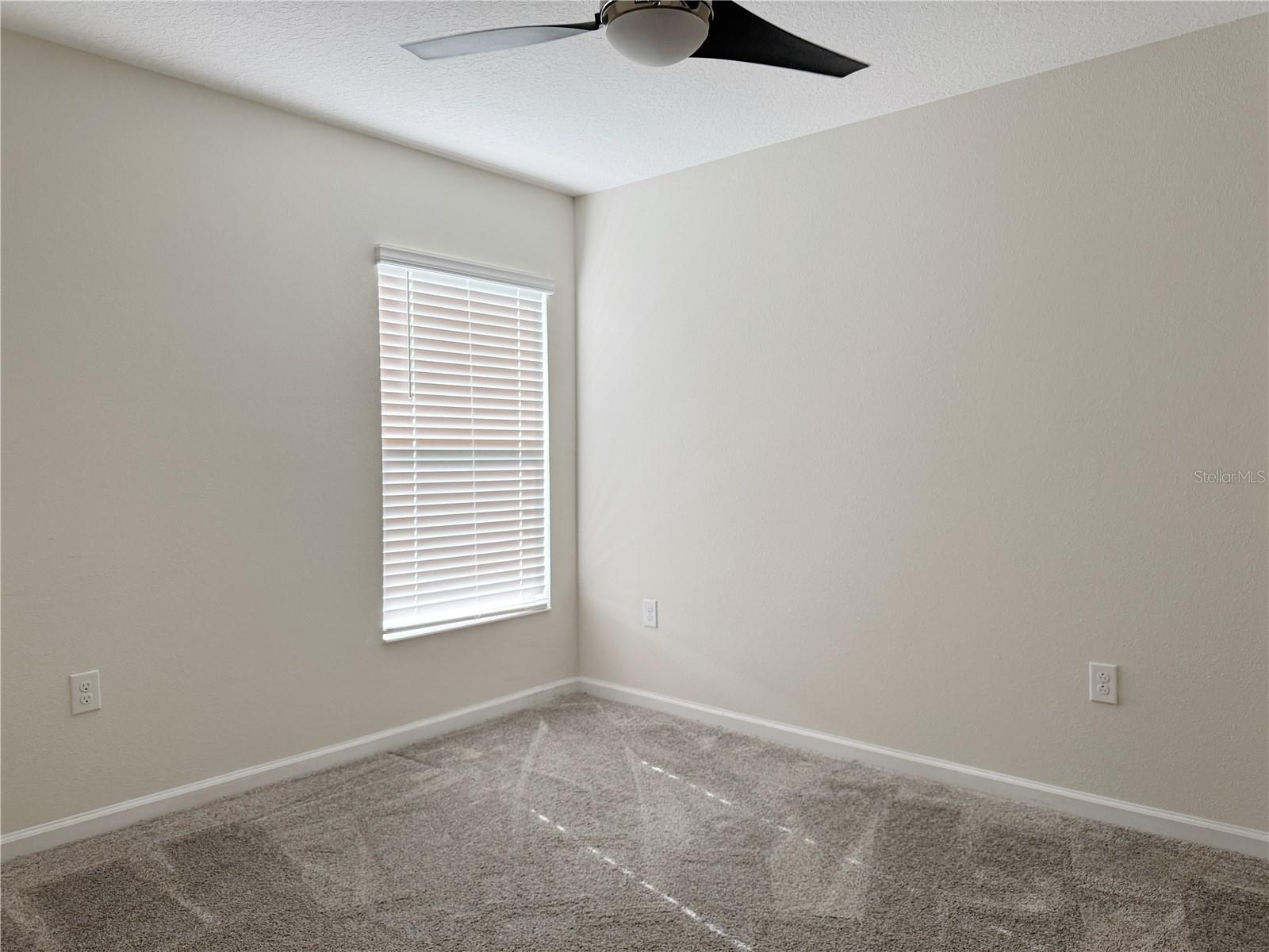 Image 6 of 24 For 16444 Champlain Street