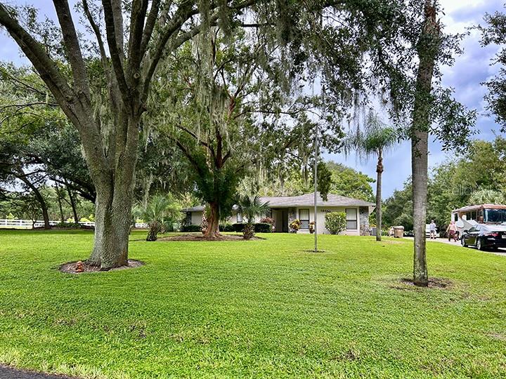 Image 12 of 49 For 18550 Lake Emma Drive