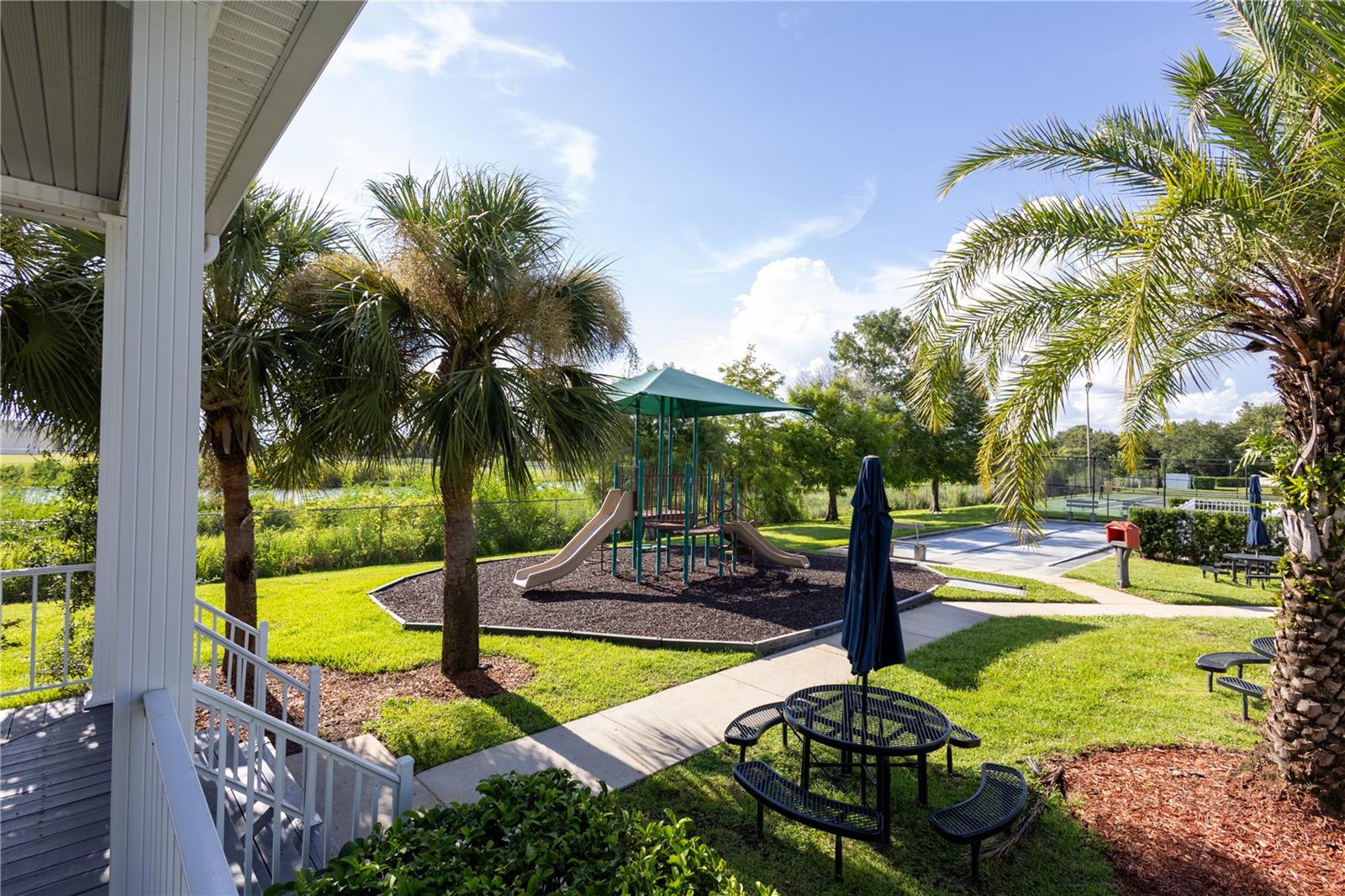 Image 32 of 33 For 2902 Caroline Victoria Court