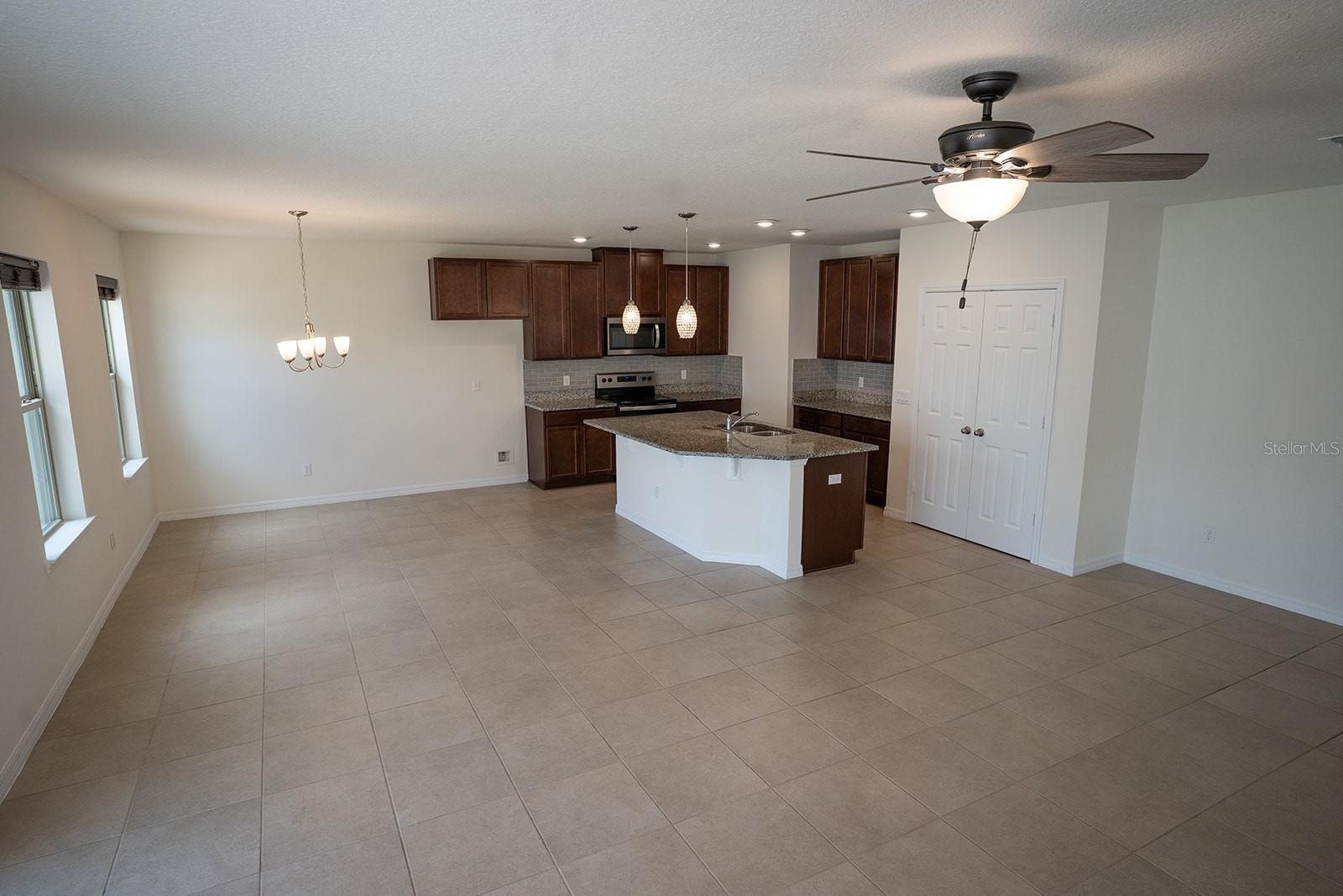 Image 10 of 59 For 2905 Summer Green Trail