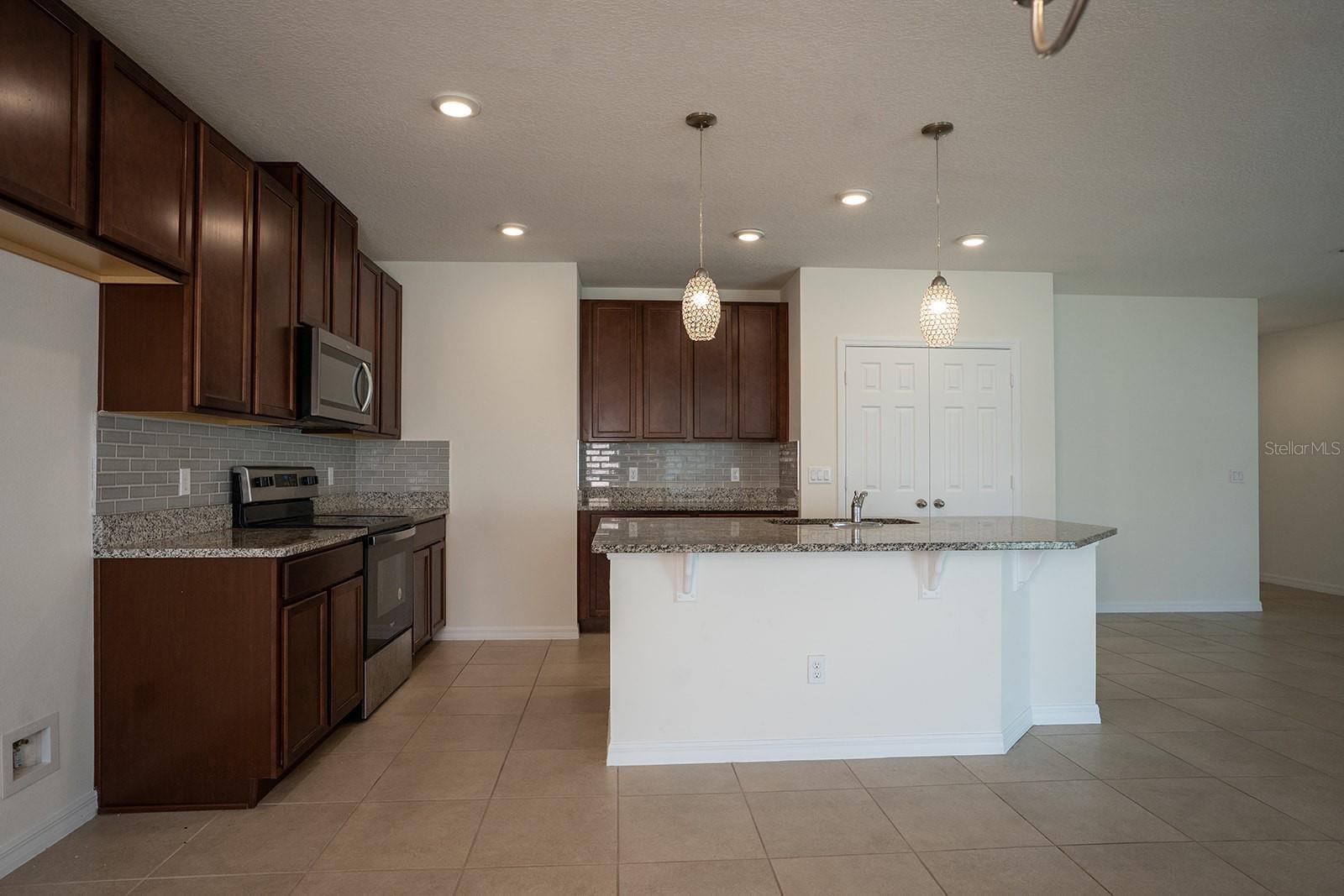 Image 14 of 59 For 2905 Summer Green Trail