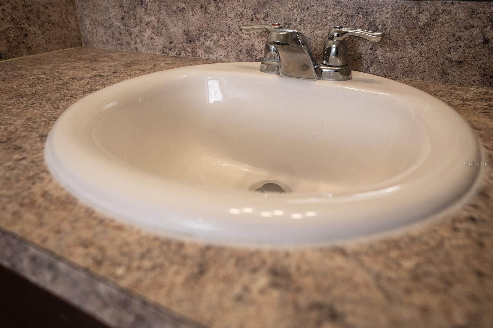 Image 31 of 59 For 2905 Summer Green Trail