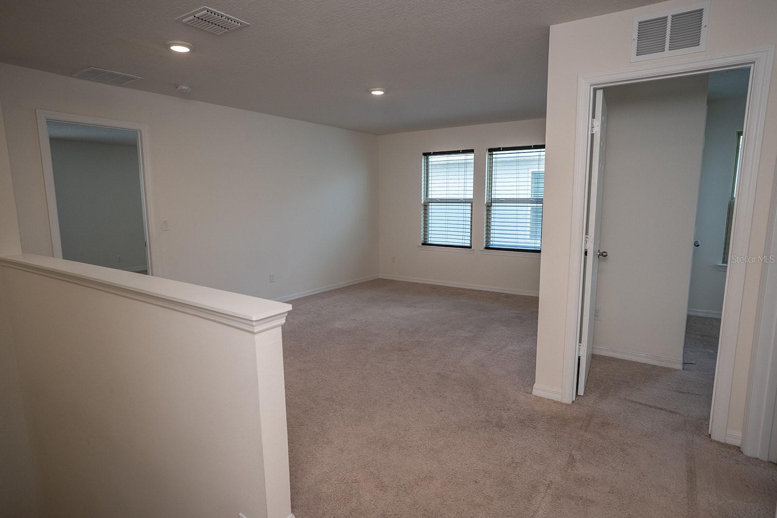 Image 35 of 59 For 2905 Summer Green Trail