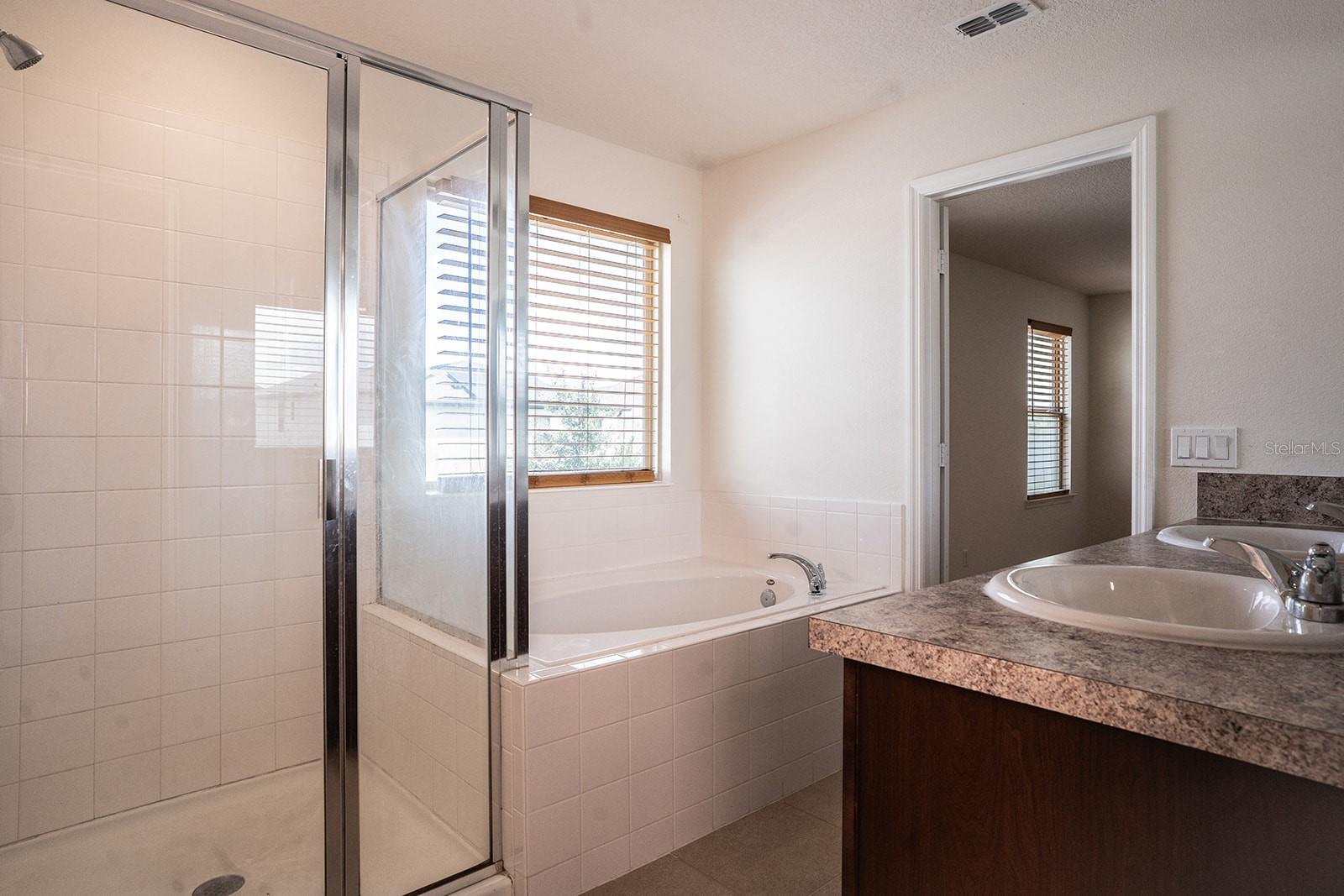 Image 53 of 59 For 2905 Summer Green Trail