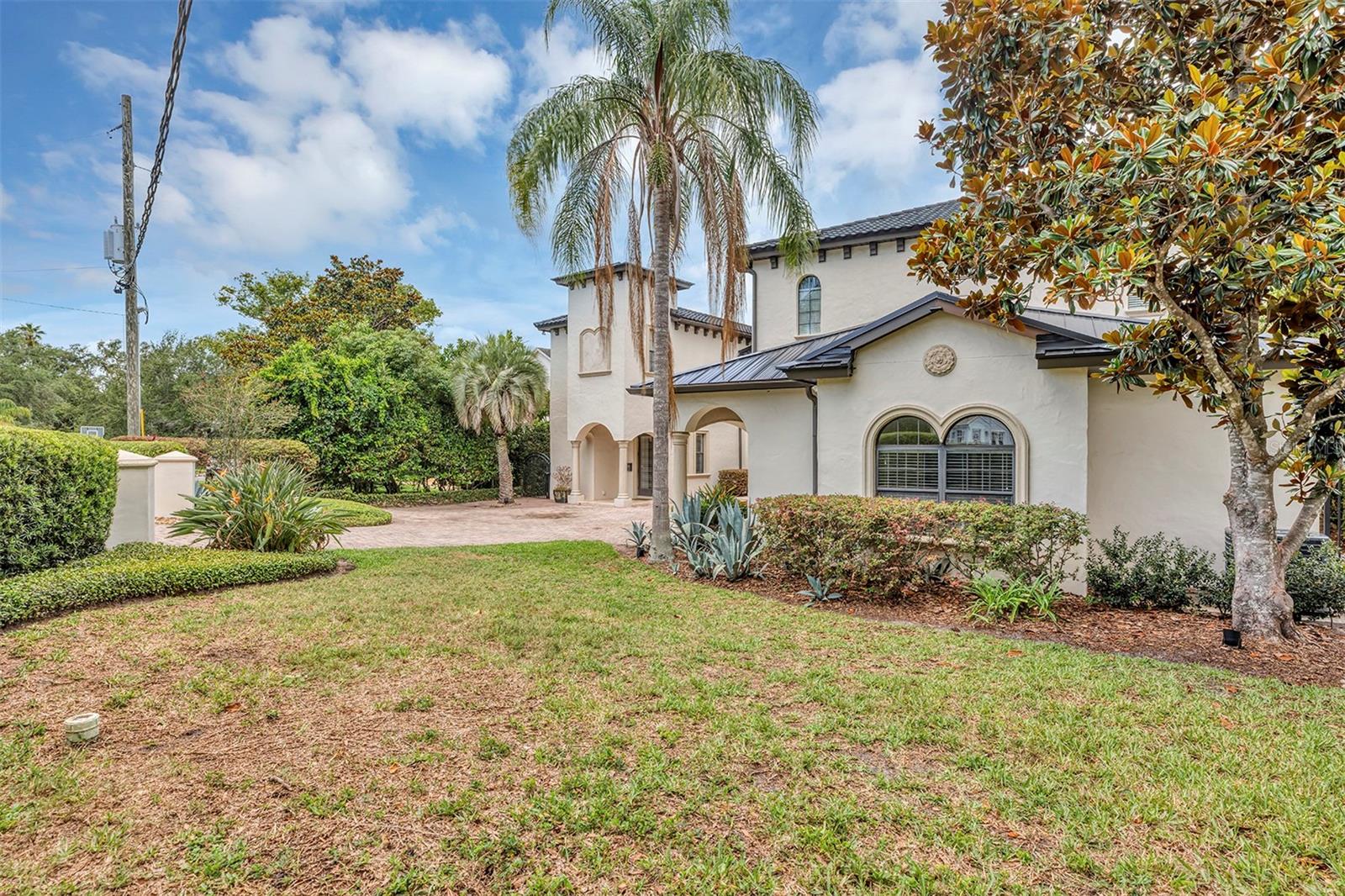 Image 3 of 100 For 2616 Westmoreland Drive