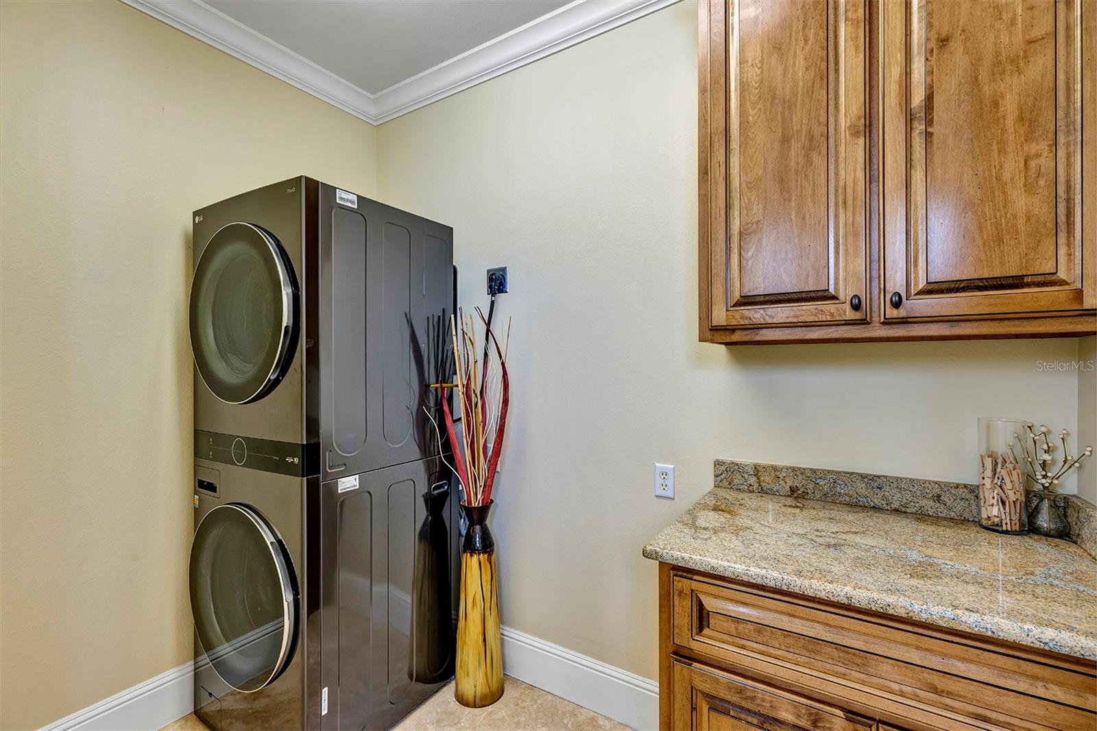 Image 73 of 100 For 2616 Westmoreland Drive