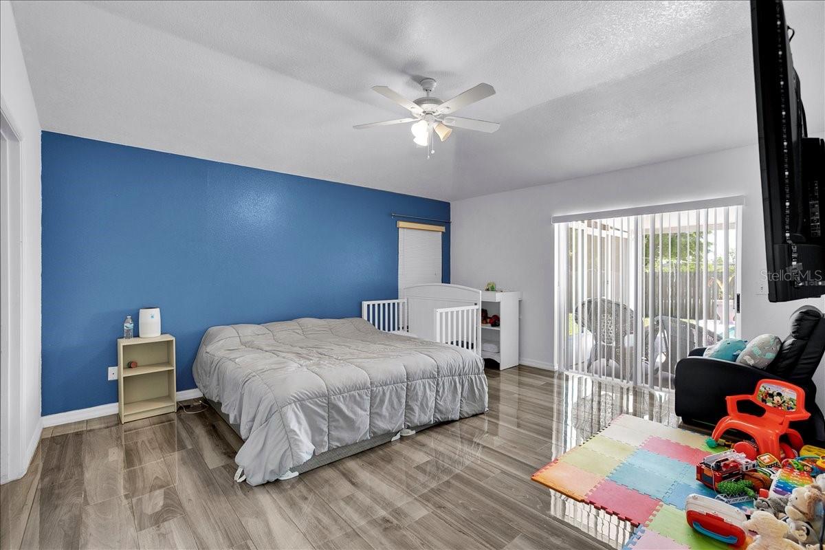 Image 11 of 23 For 2554 Smithfield Drive