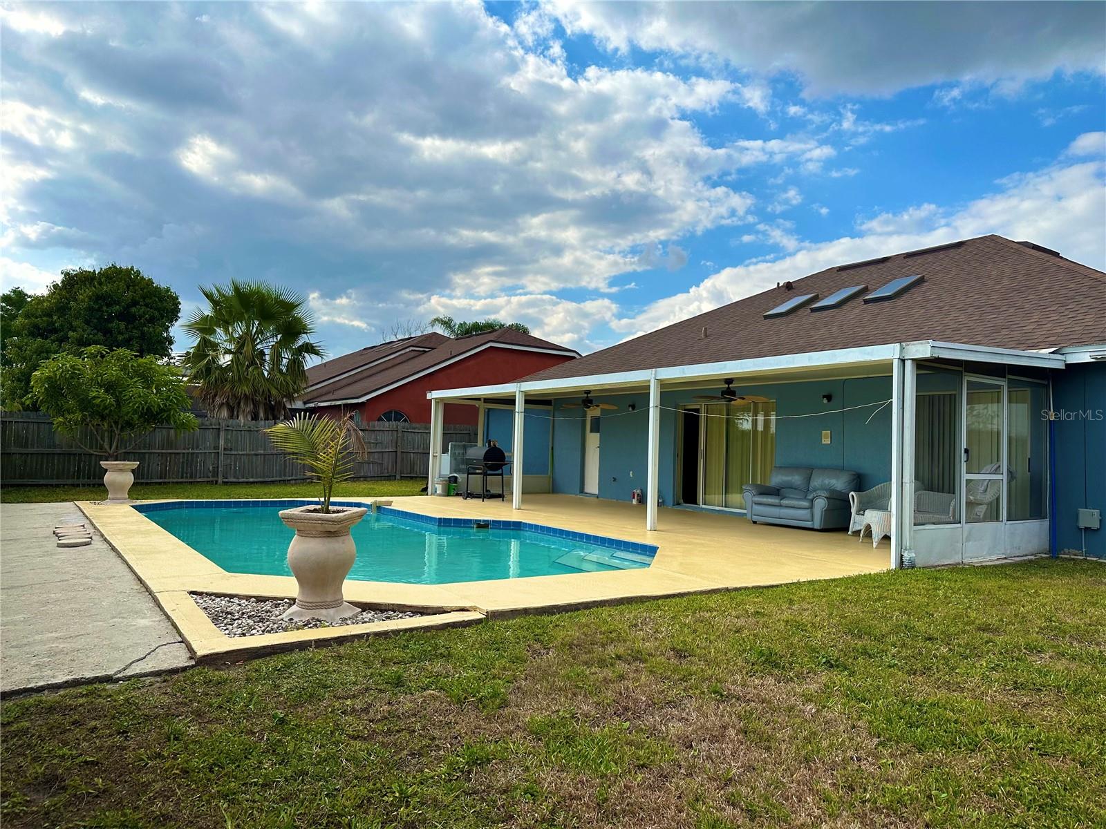 Image 19 of 23 For 2554 Smithfield Drive