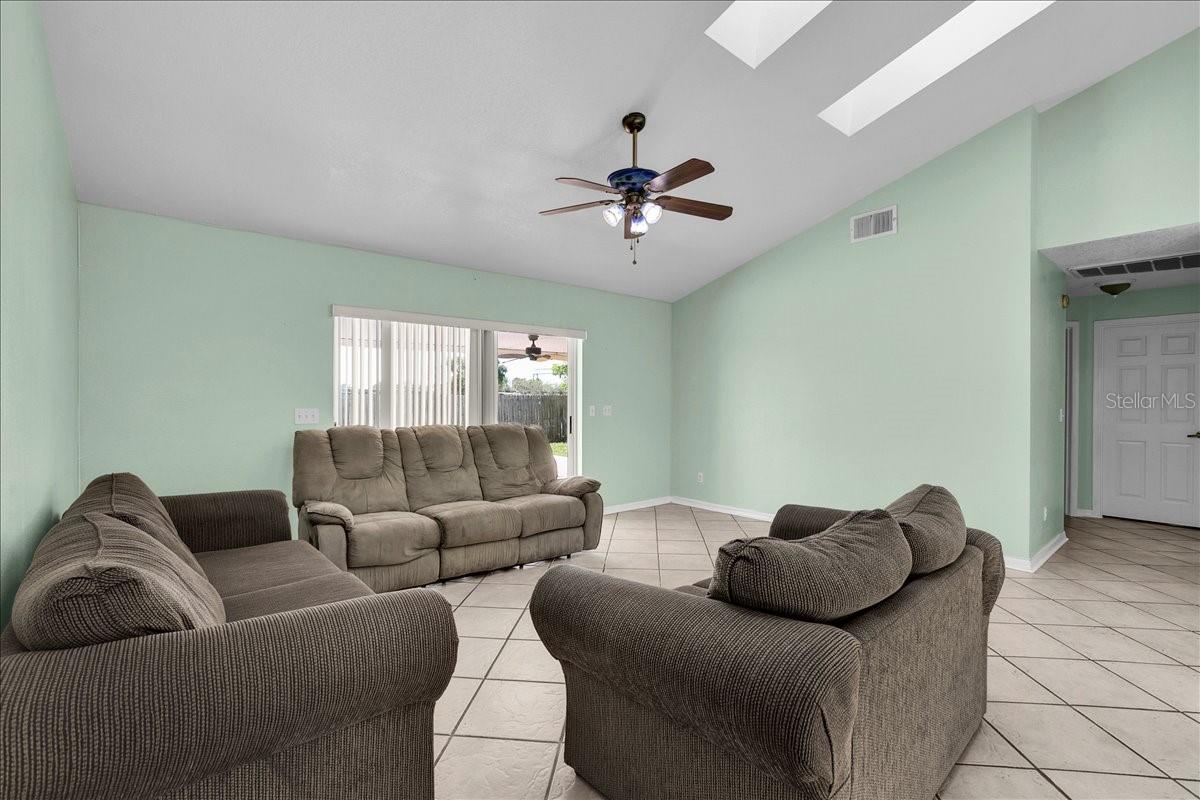 Image 8 of 23 For 2554 Smithfield Drive