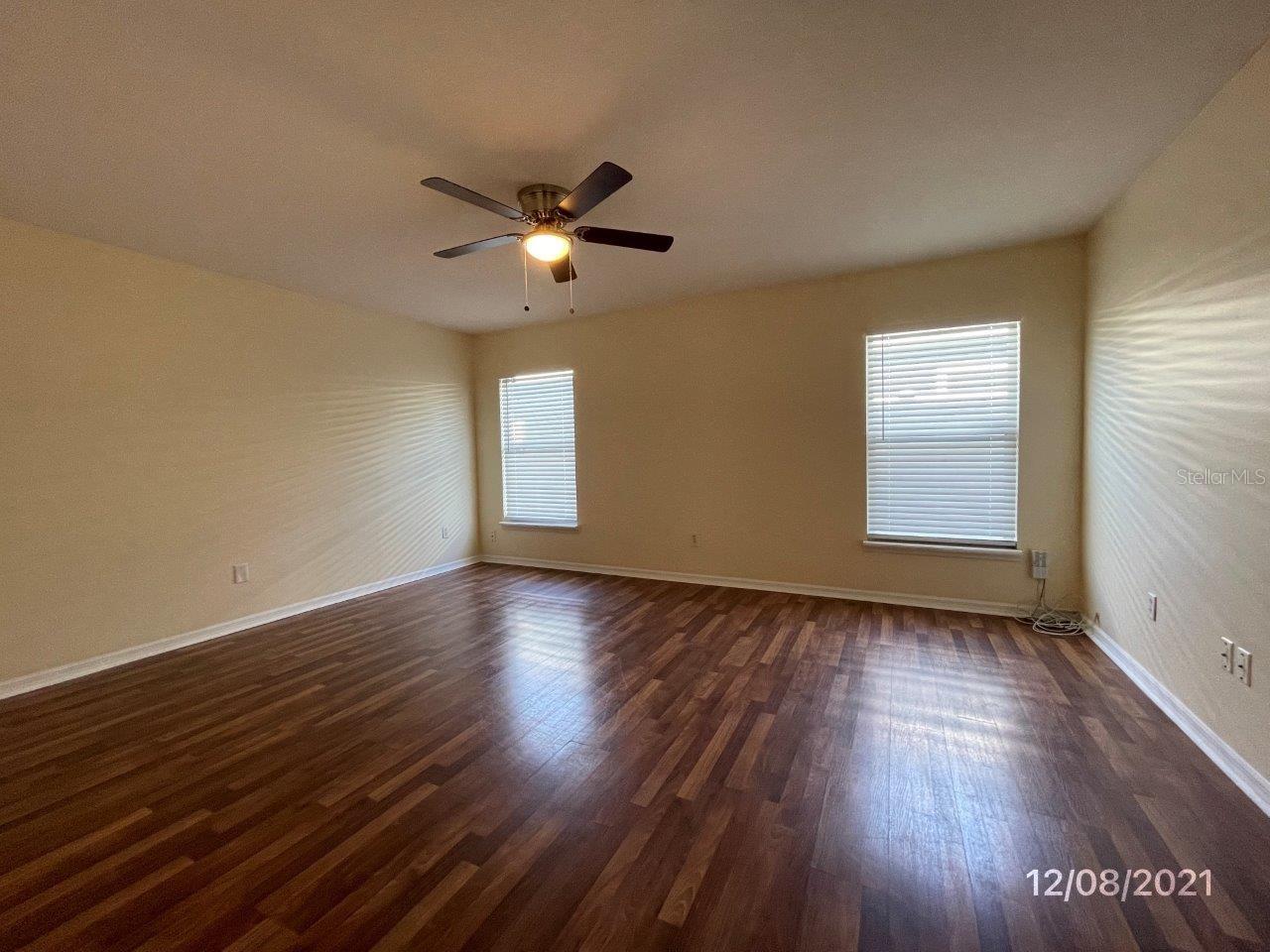 Image 10 of 23 For 551 Farmingham Court