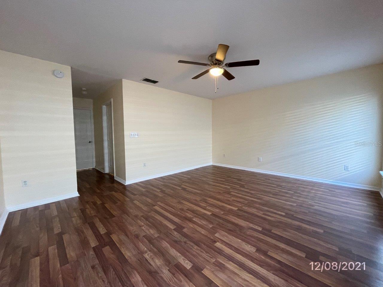 Image 11 of 23 For 551 Farmingham Court