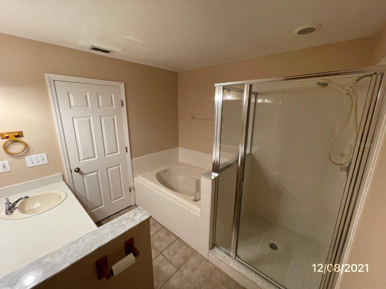 Image 13 of 23 For 551 Farmingham Court