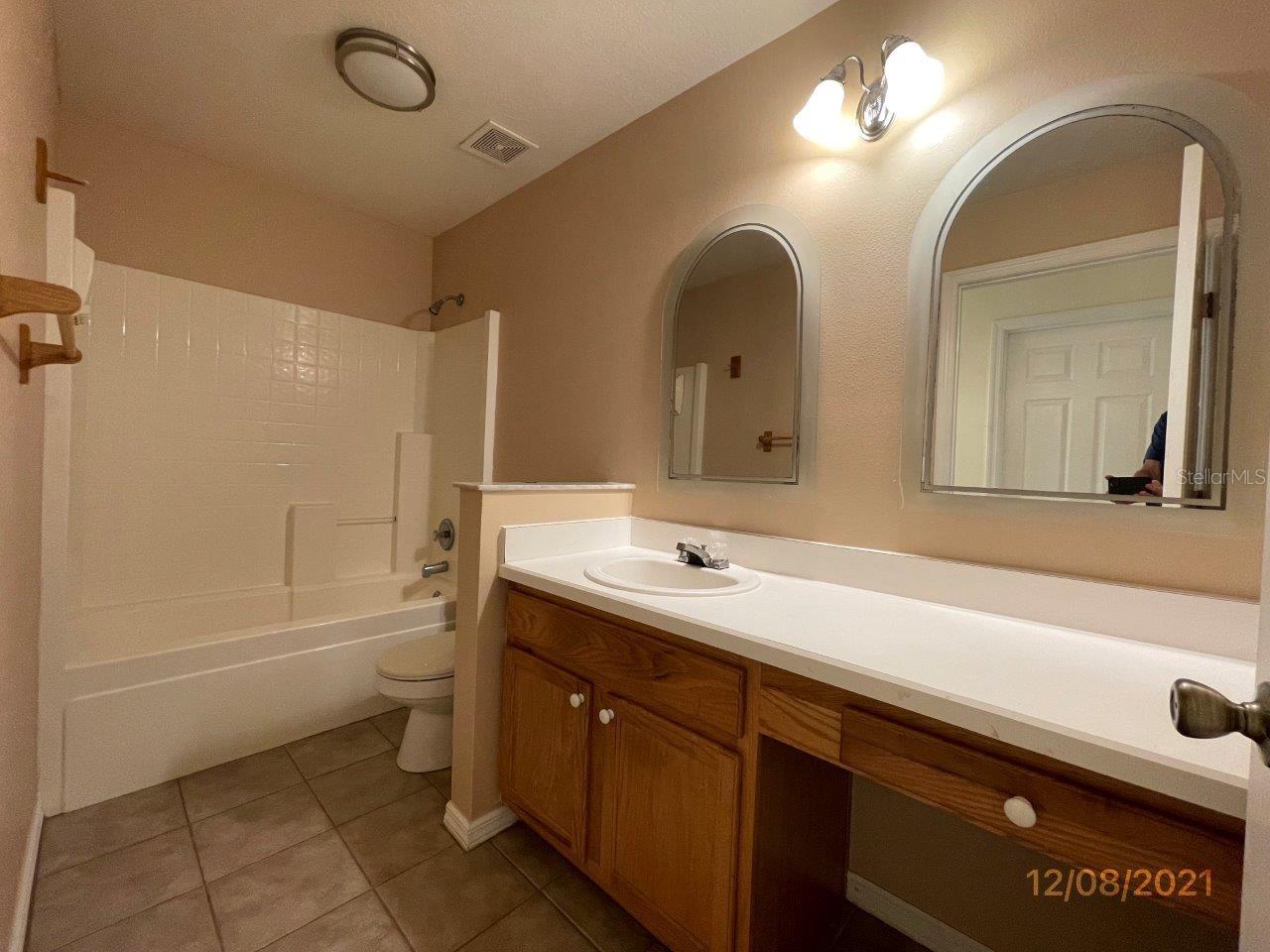 Image 18 of 23 For 551 Farmingham Court