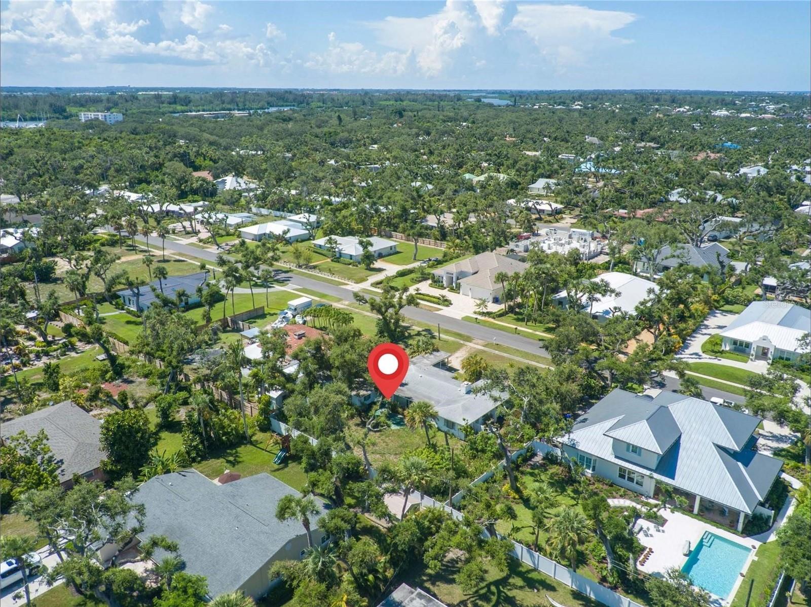 Image 8 of 15 For 628 Banyan Road